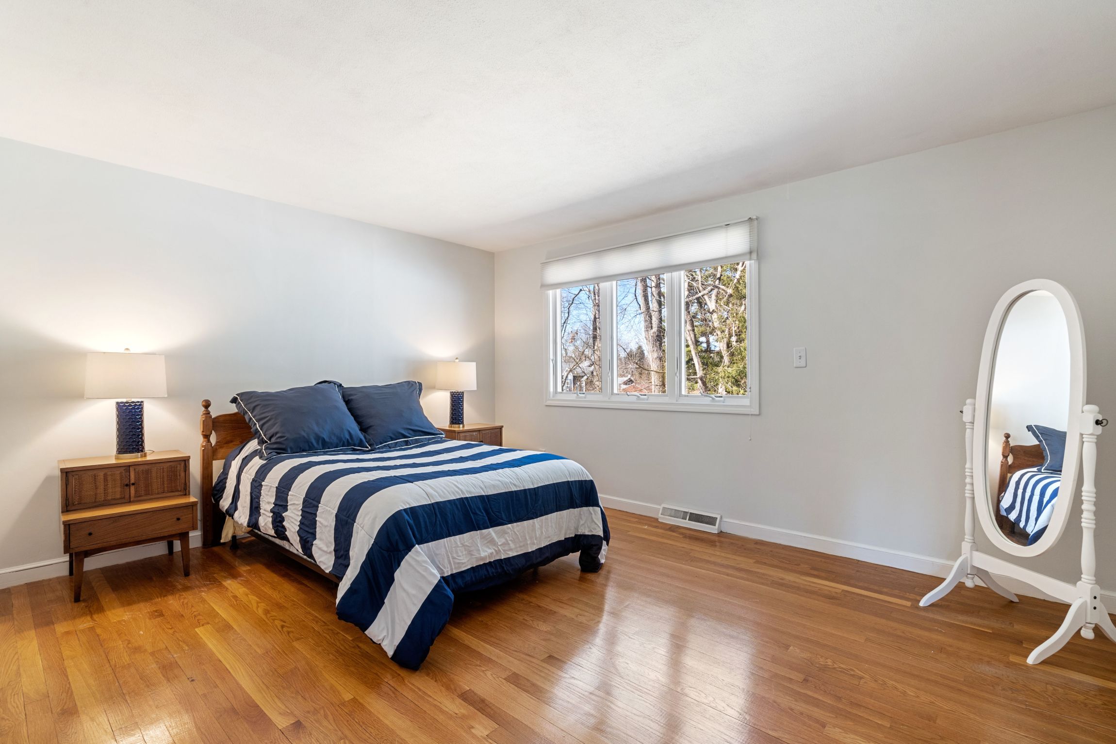11 Jeffrey Rd