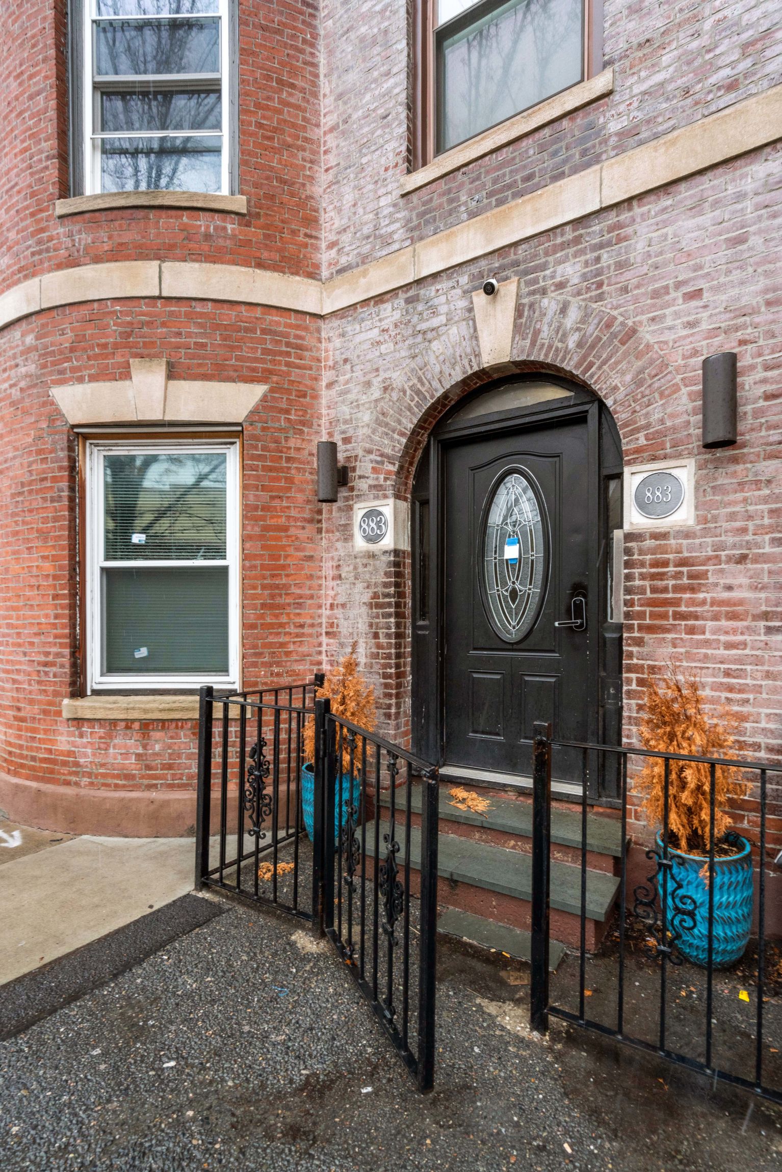 883 Harrison Ave 2
