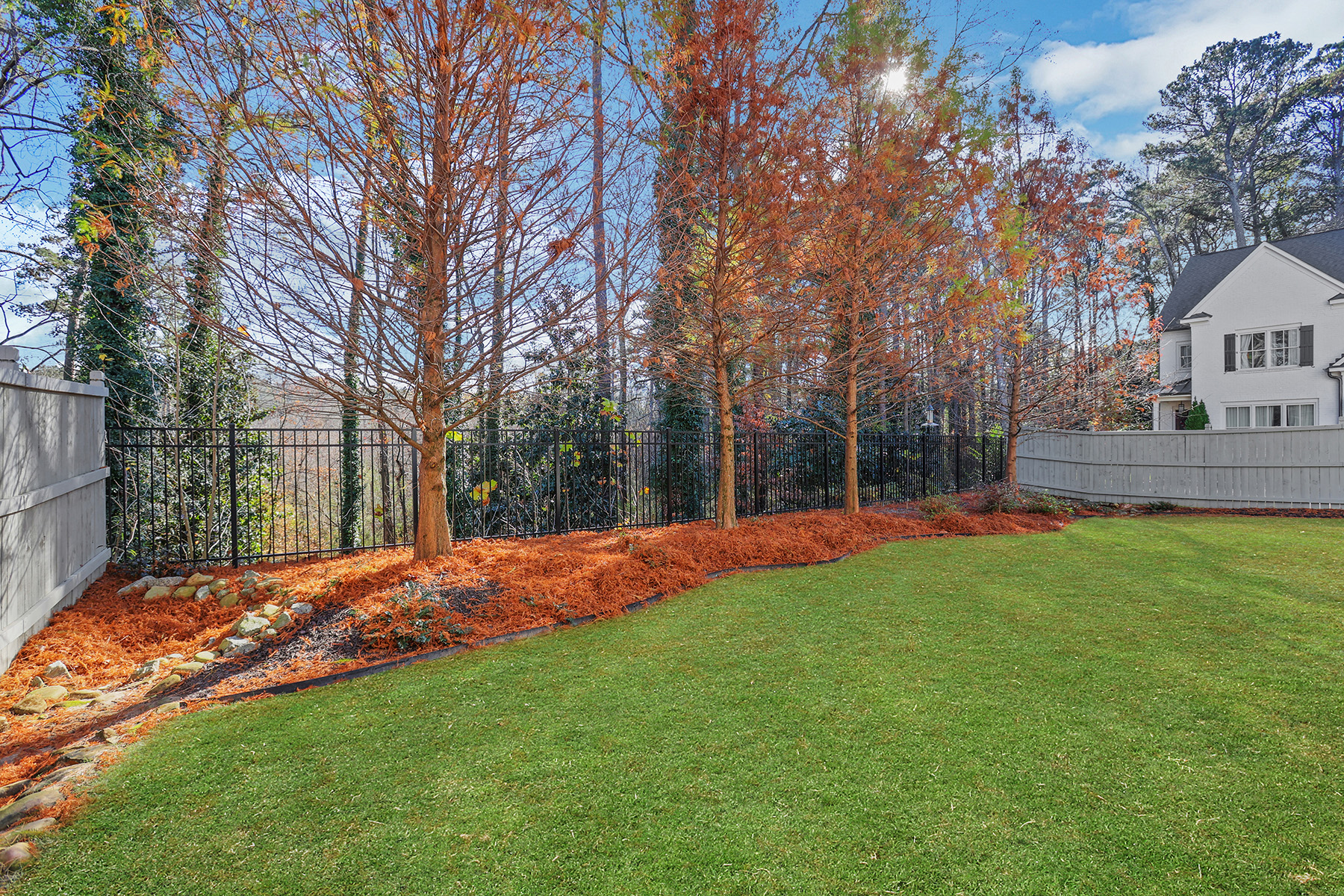 1729 Barclay Close