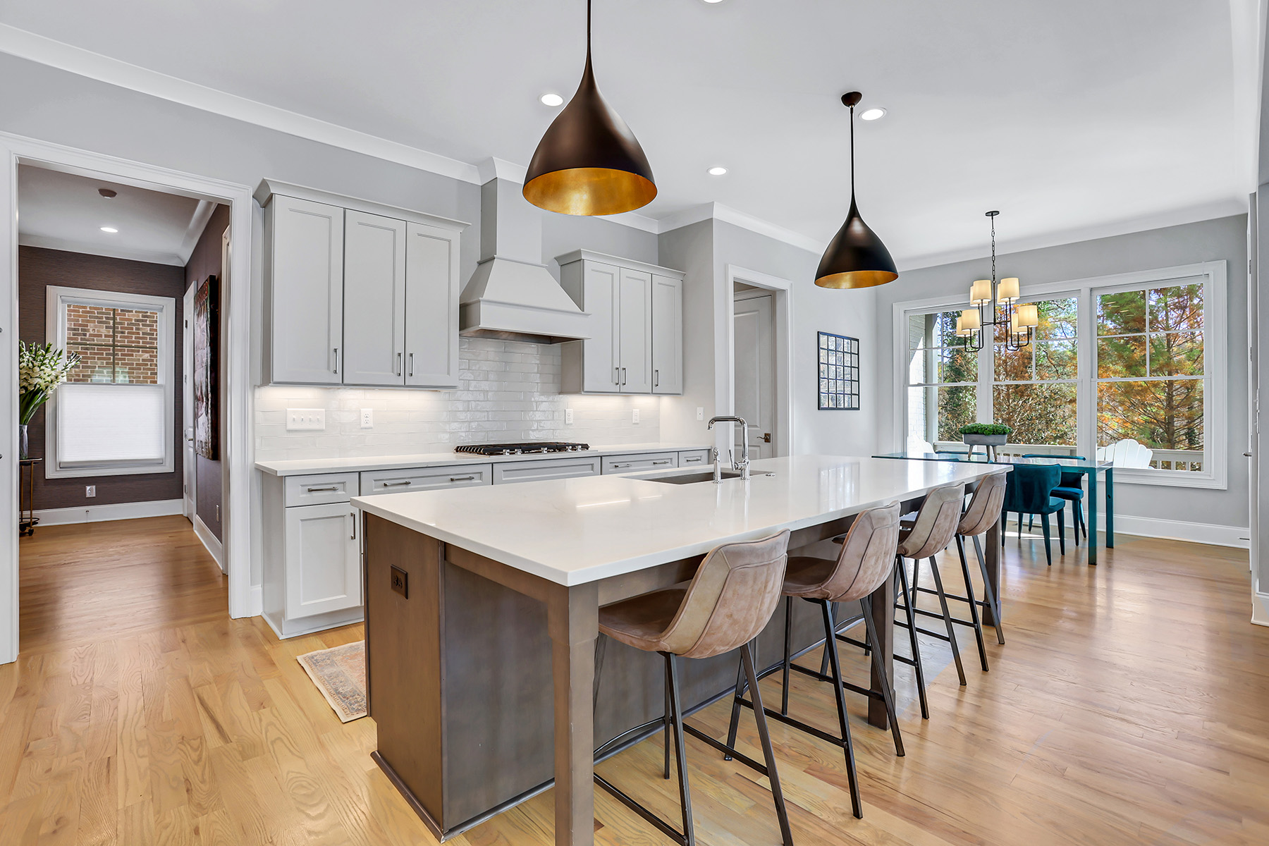 1729 Barclay Close