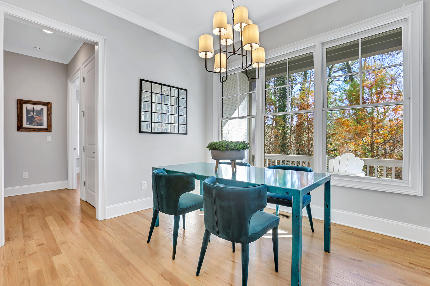 1729 Barclay Close