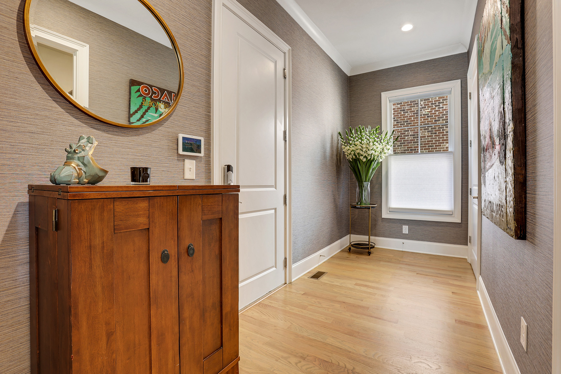 1729 Barclay Close