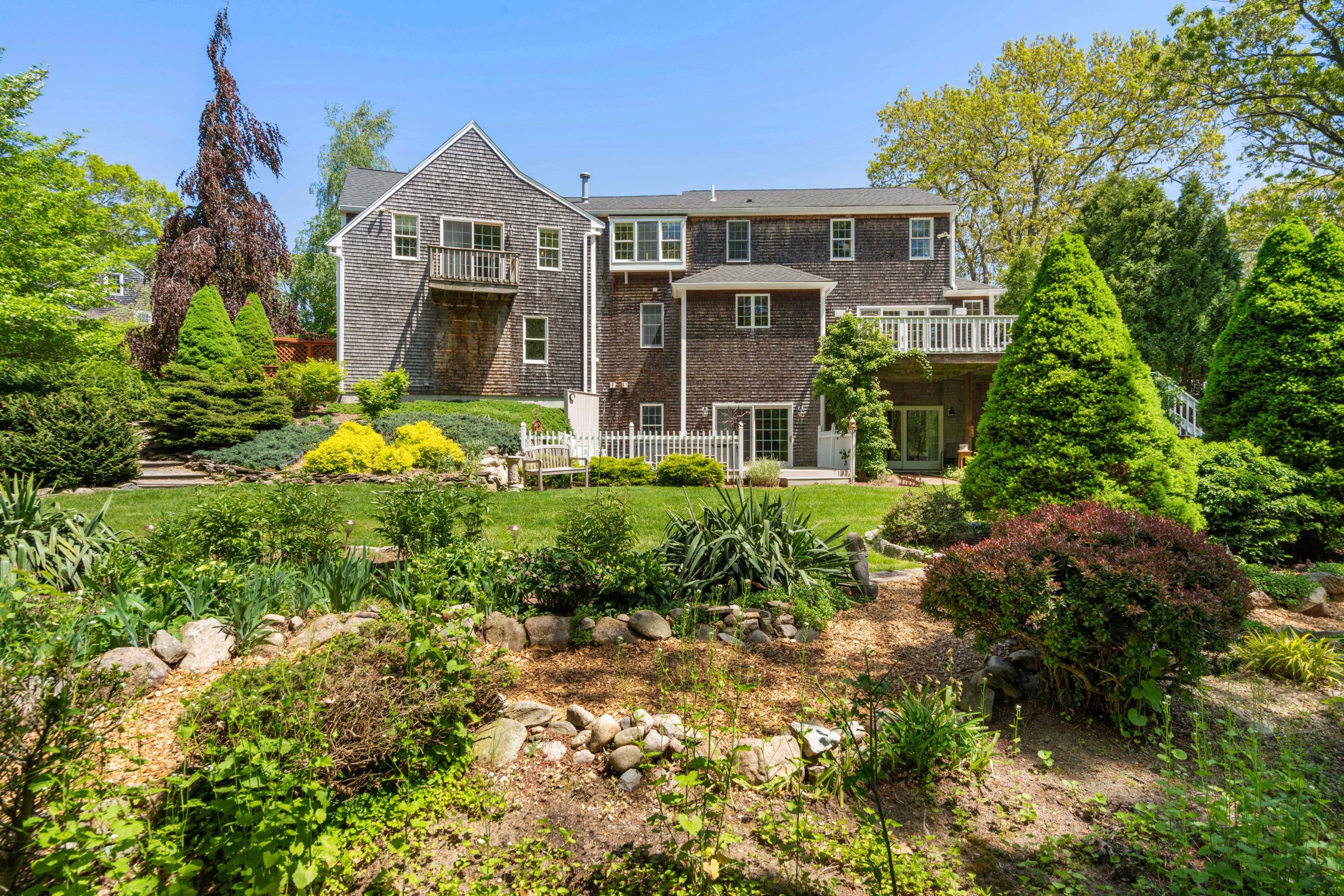 49 Kenelm Drive