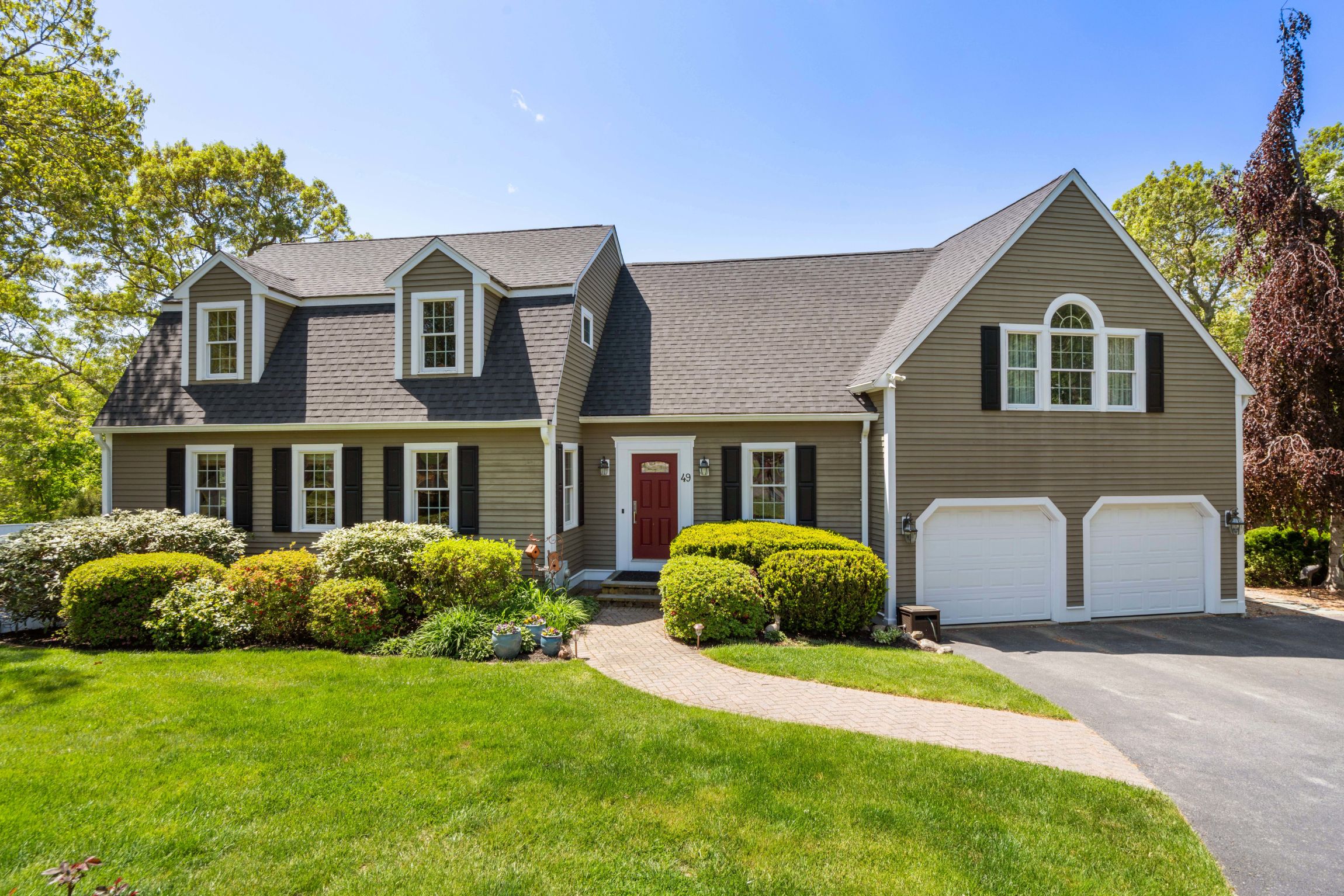 49 Kenelm Drive