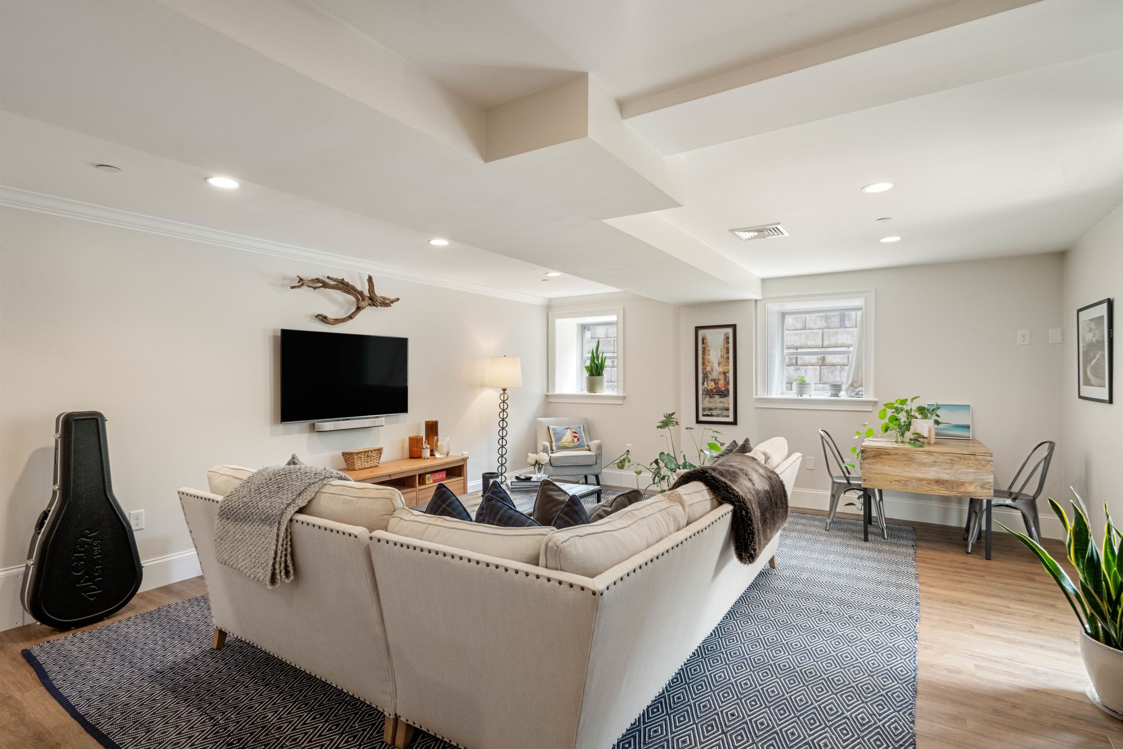 7 Russell Street Unit 105