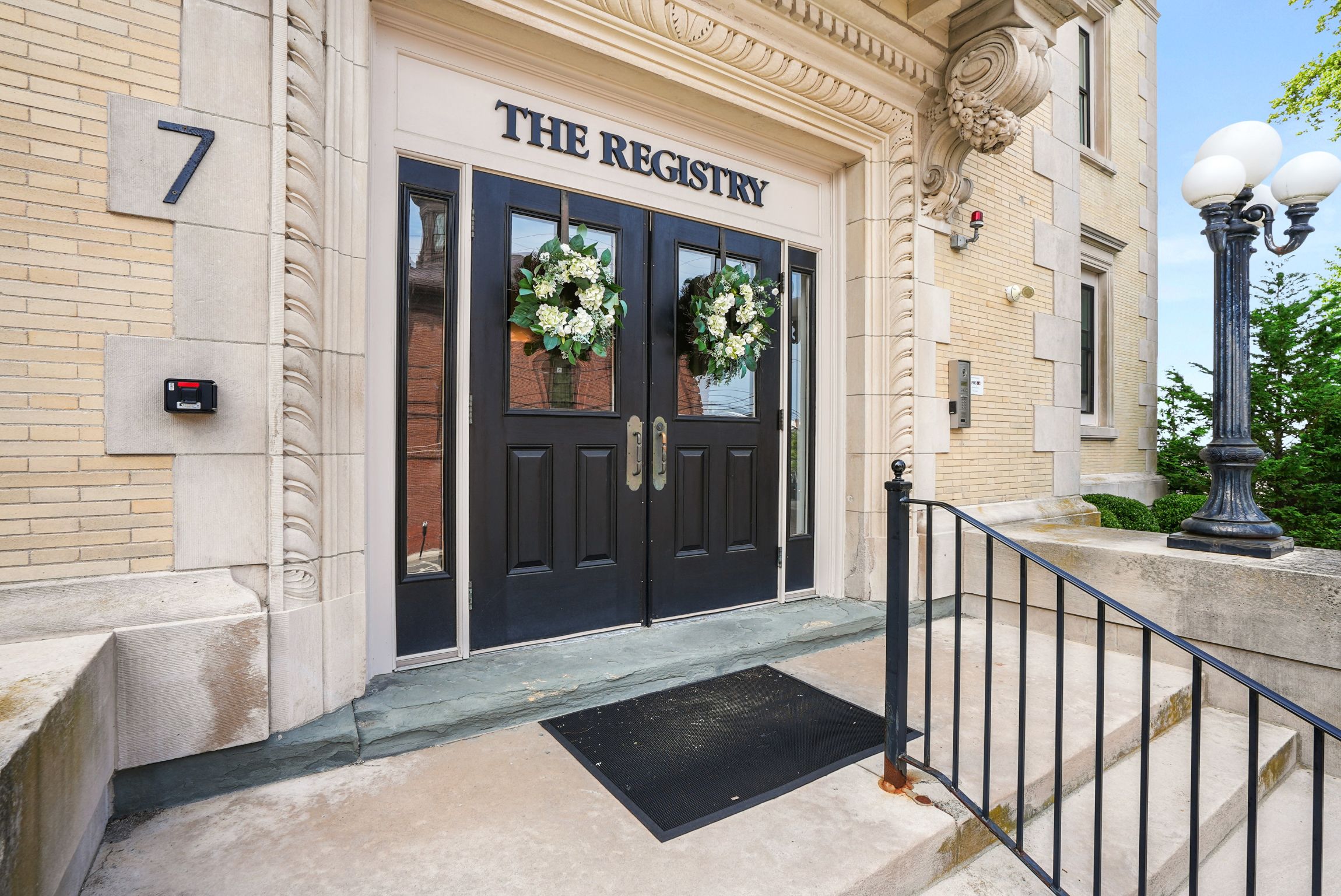 7 Russell Street Unit 105