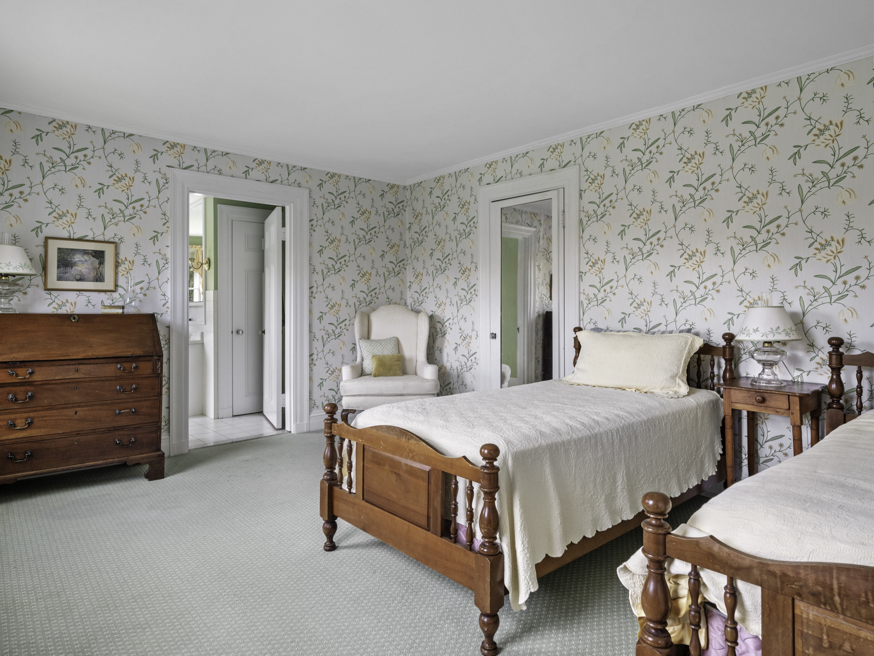 247 King Caesar Road