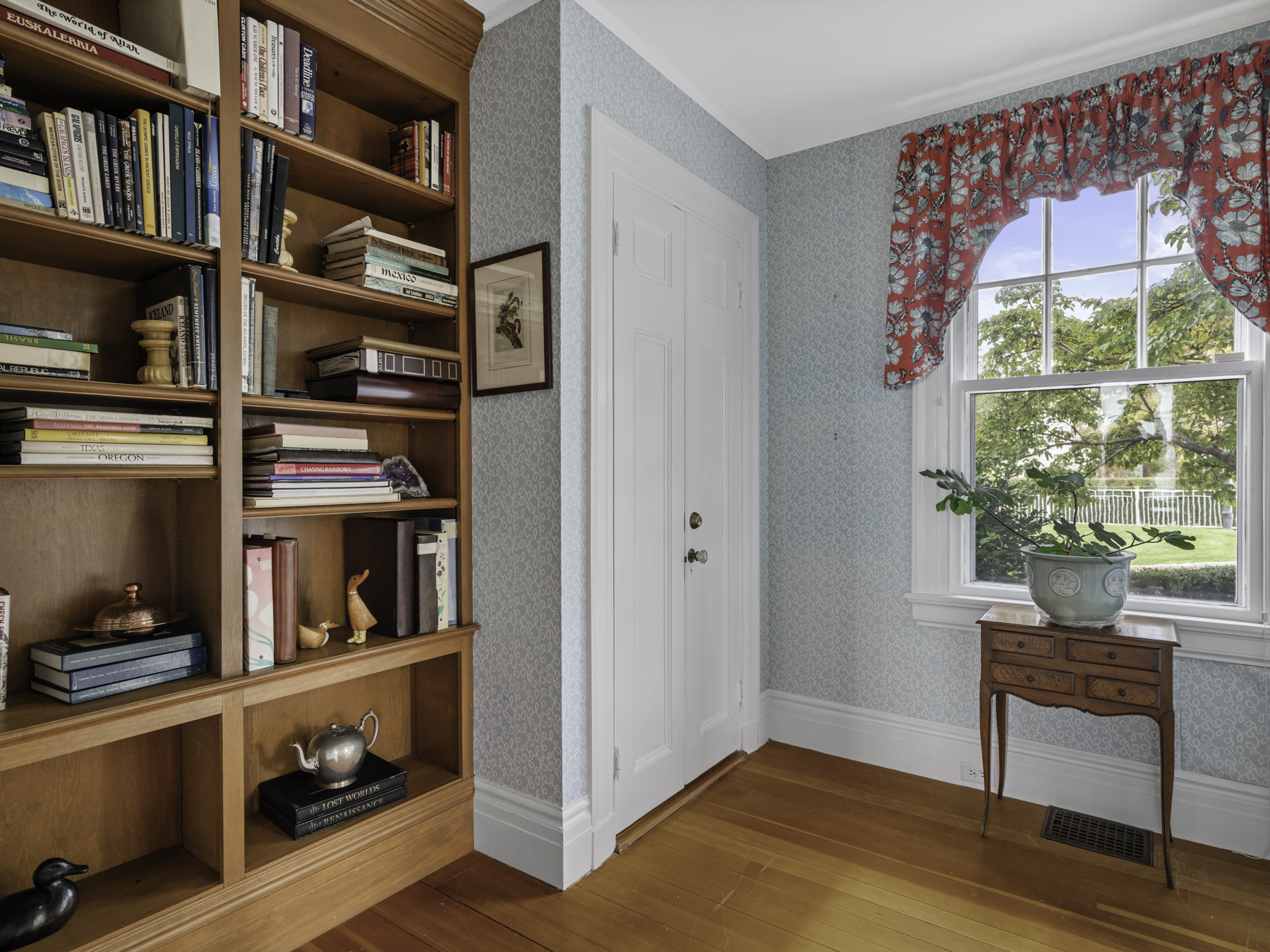 247 King Caesar Road