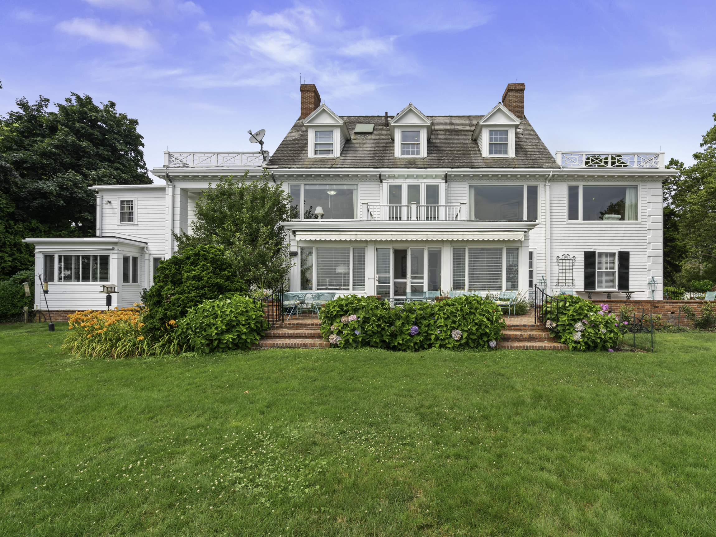 247 King Caesar Road