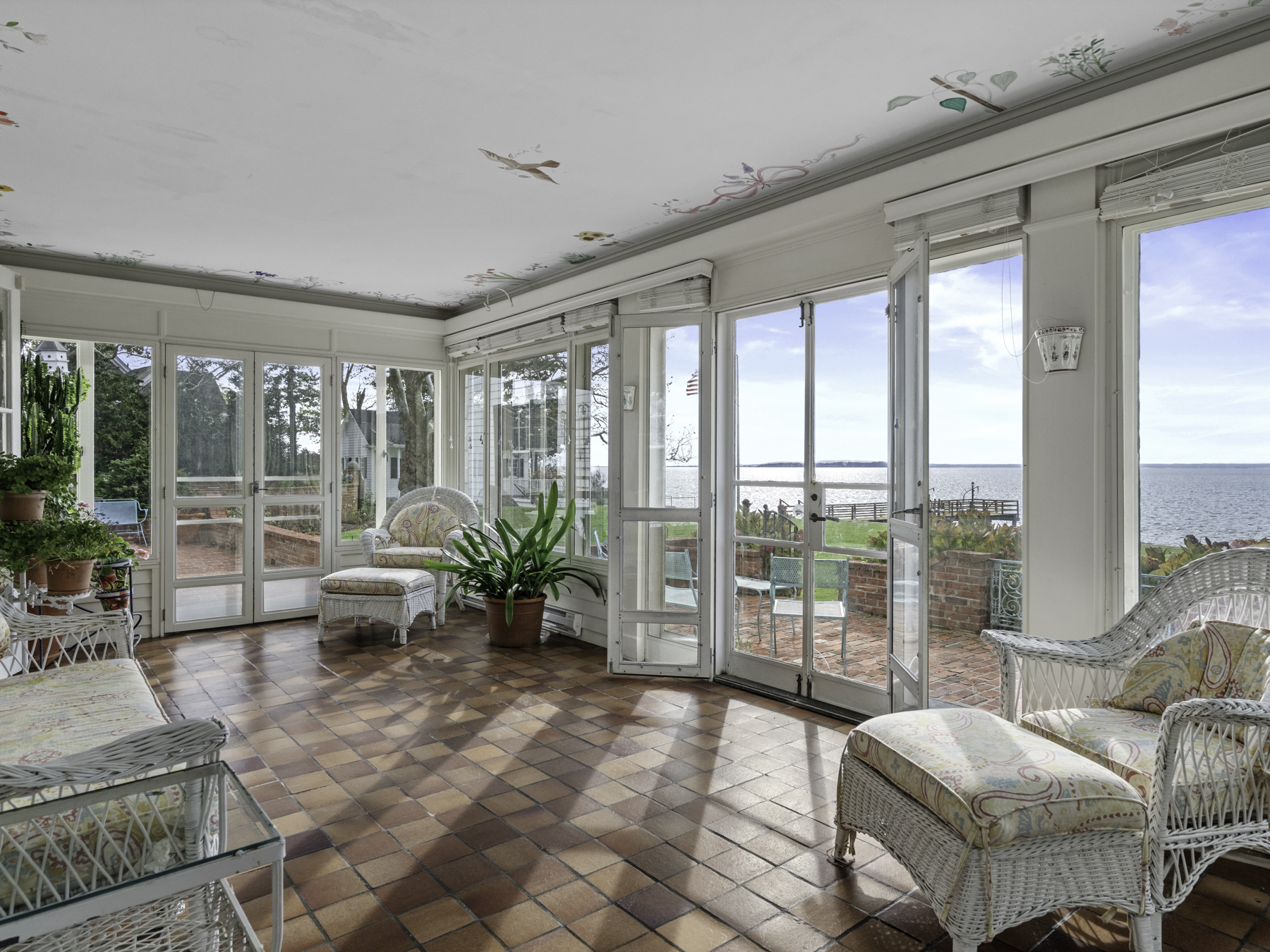 247 King Caesar Road