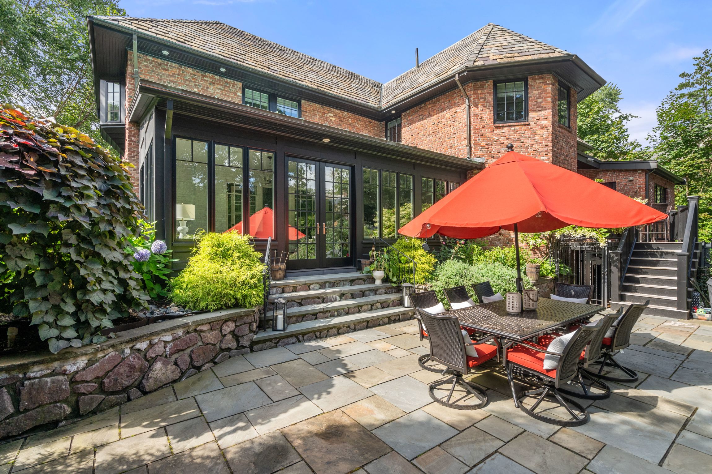 52 Hammondswood Rd 