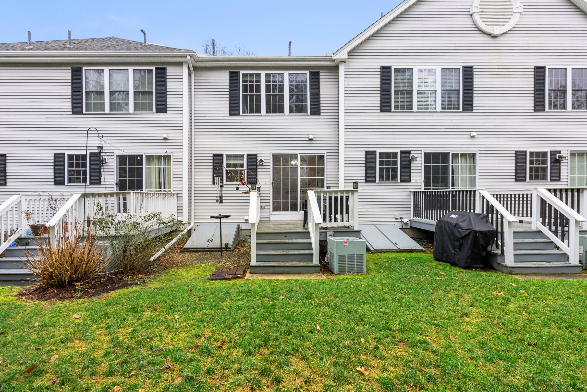 143 Centre Ave