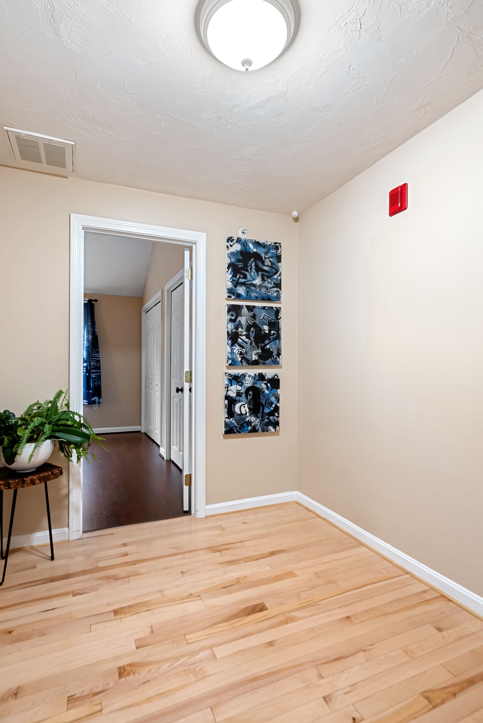 143 Centre Ave