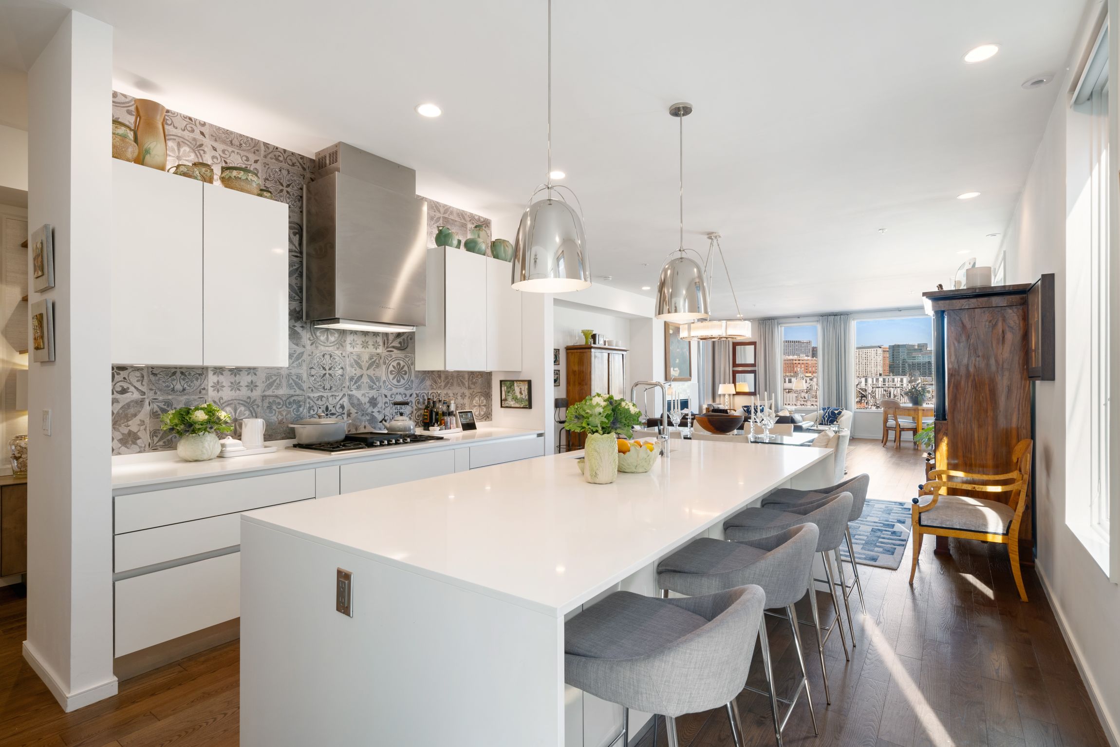 509 E 1st Street 5