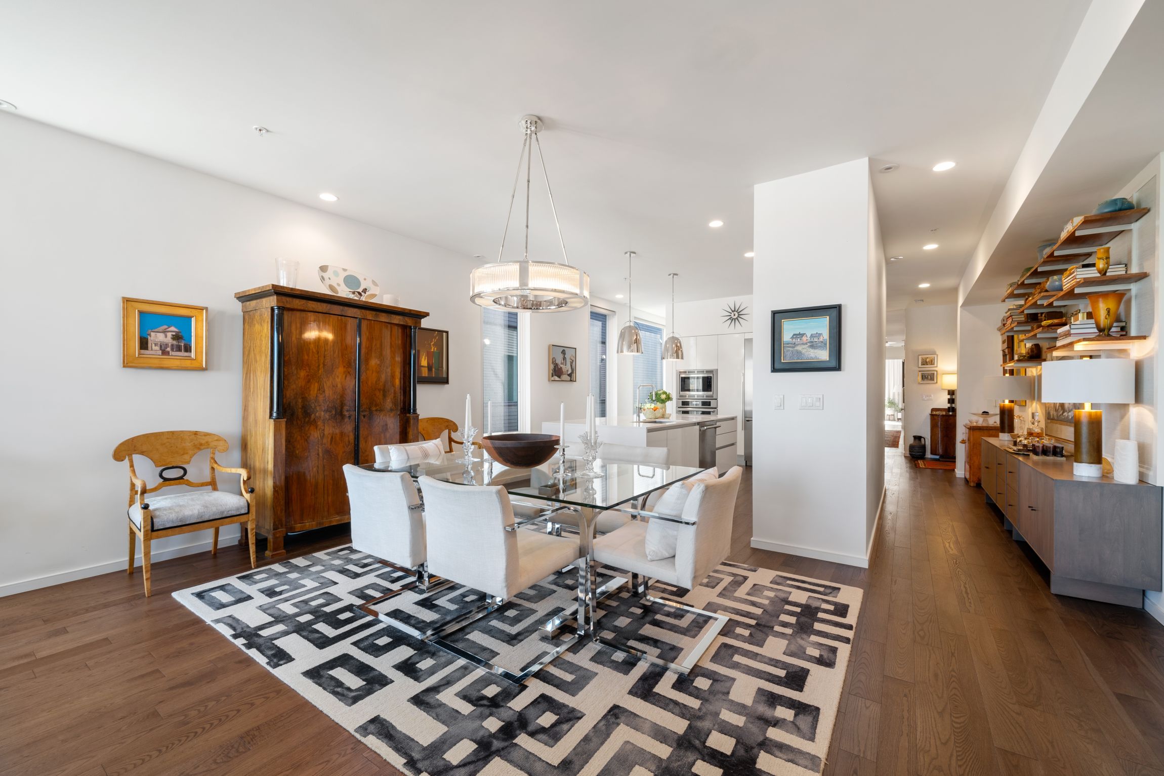 509 E 1st Street 5