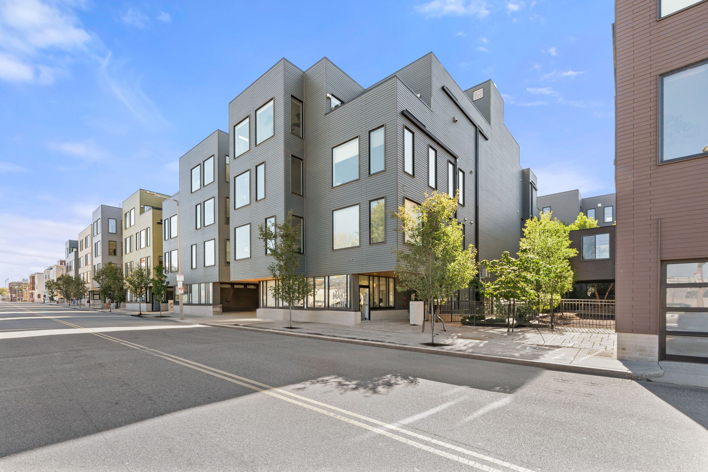 509 E 1st Street 5