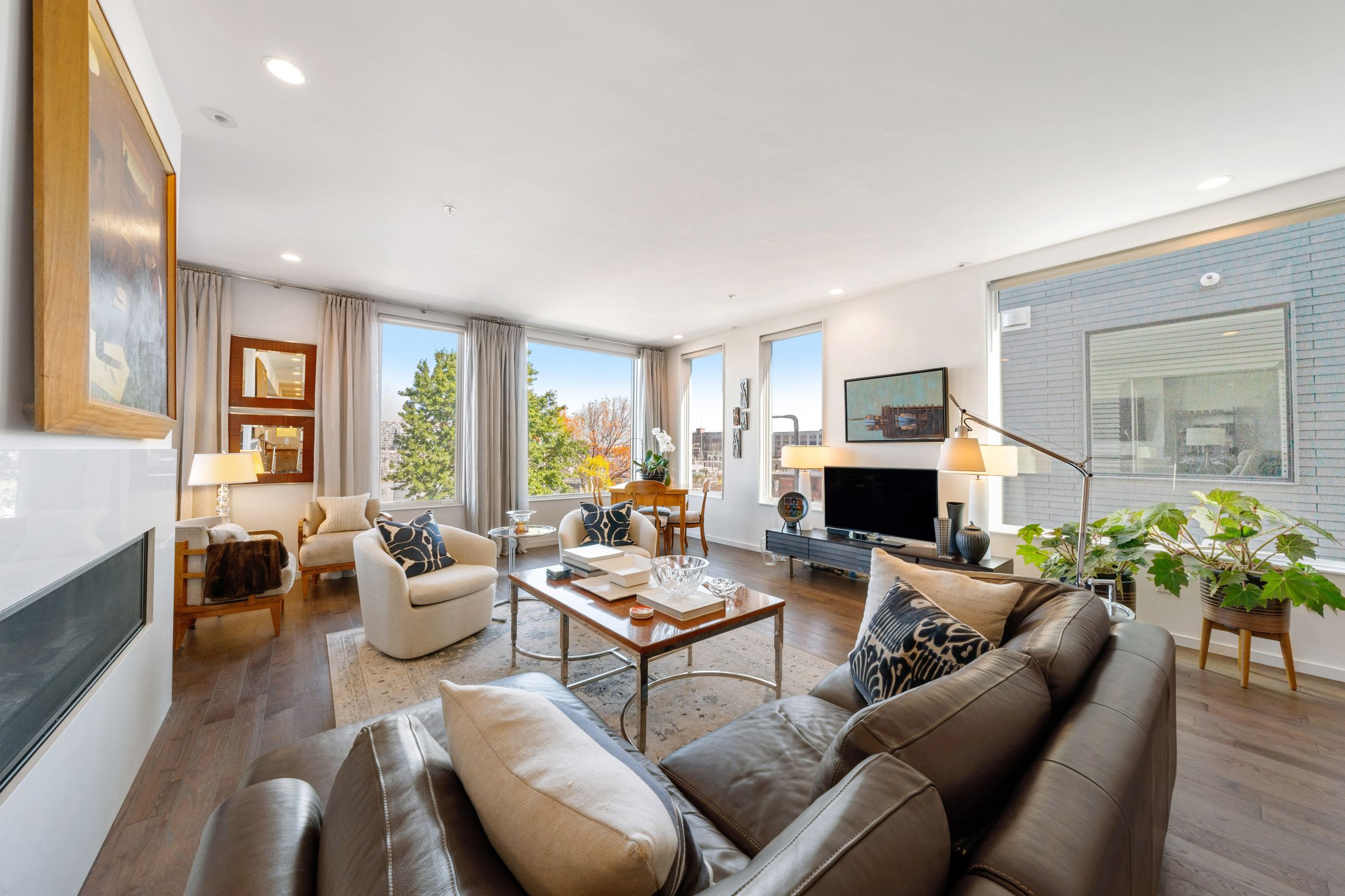 509 E 1st Street 5