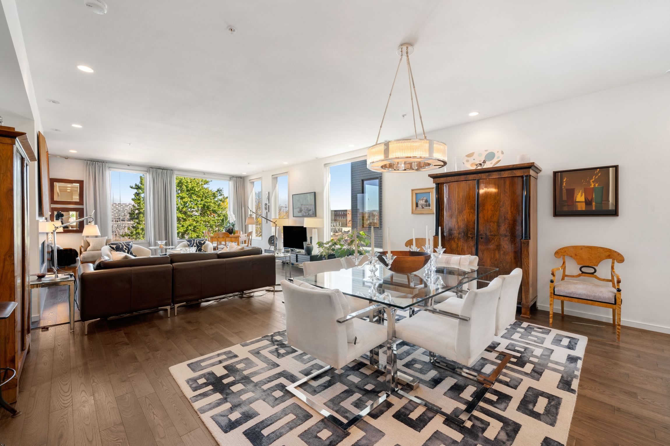509 E 1st Street 5