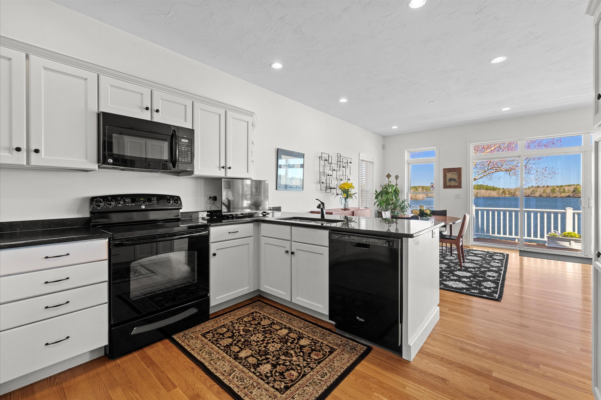 176 Black Cat Rd