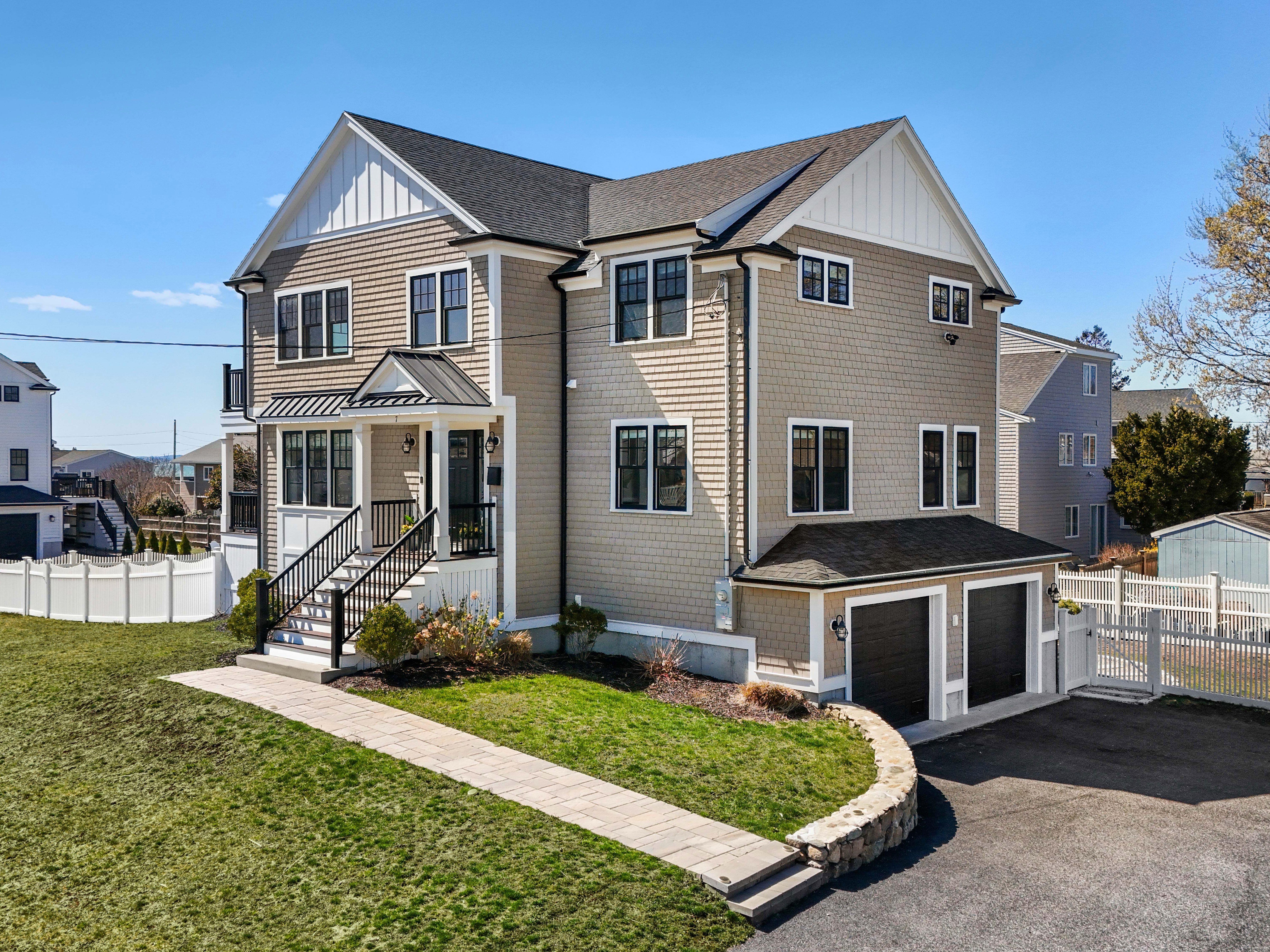 7 Vernon Avenue 