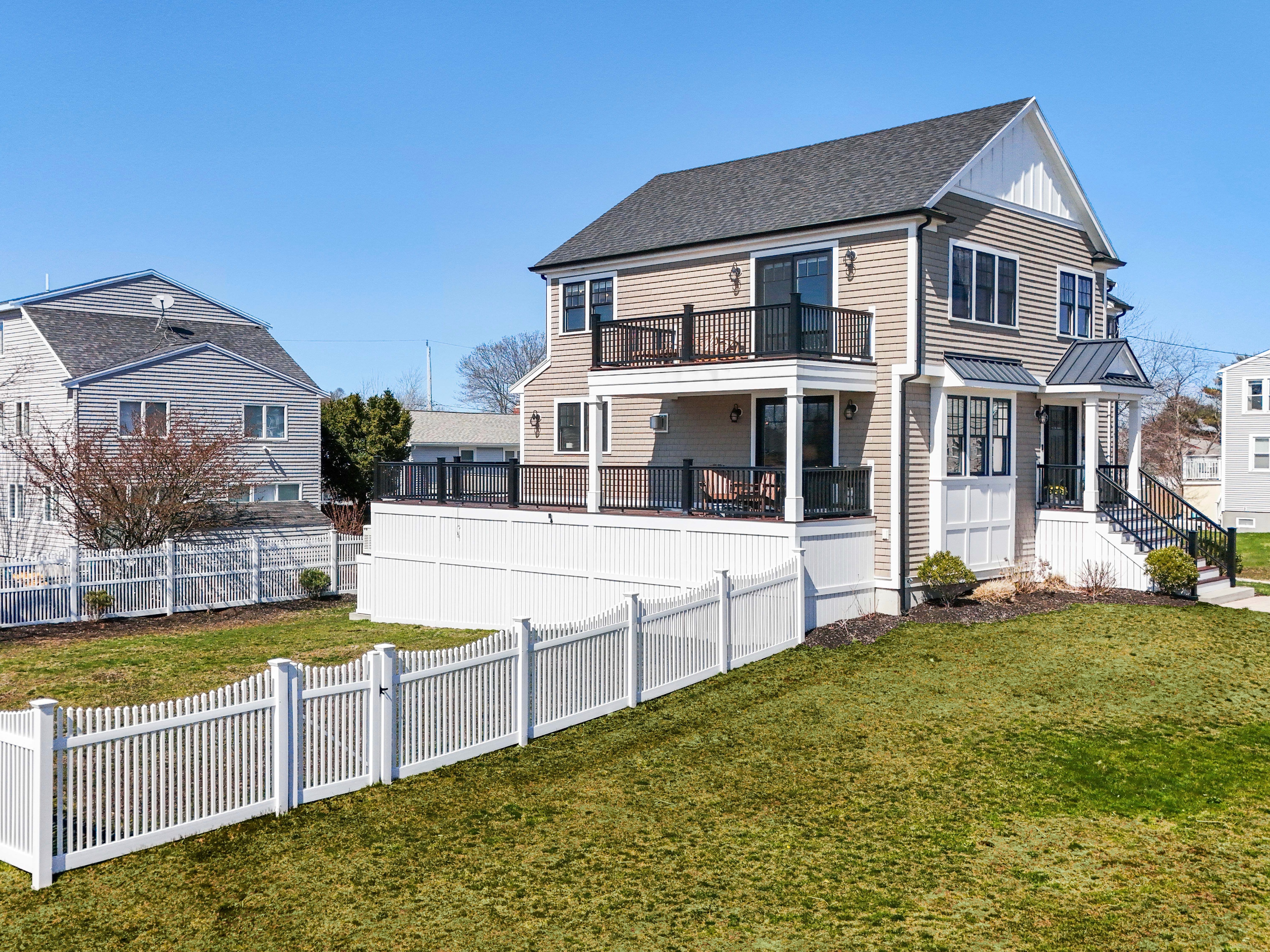 7 Vernon Avenue 