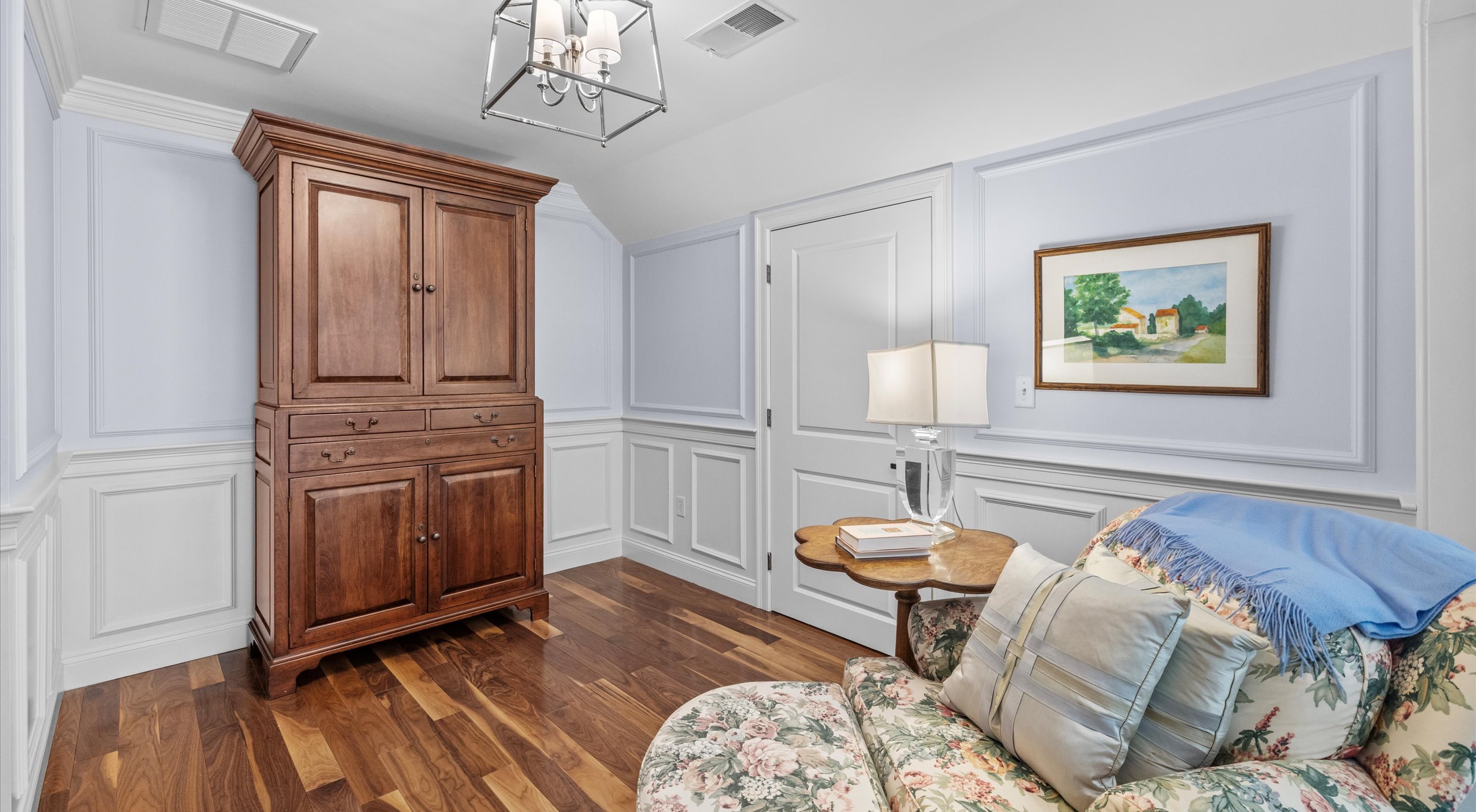 263 Country Club Way