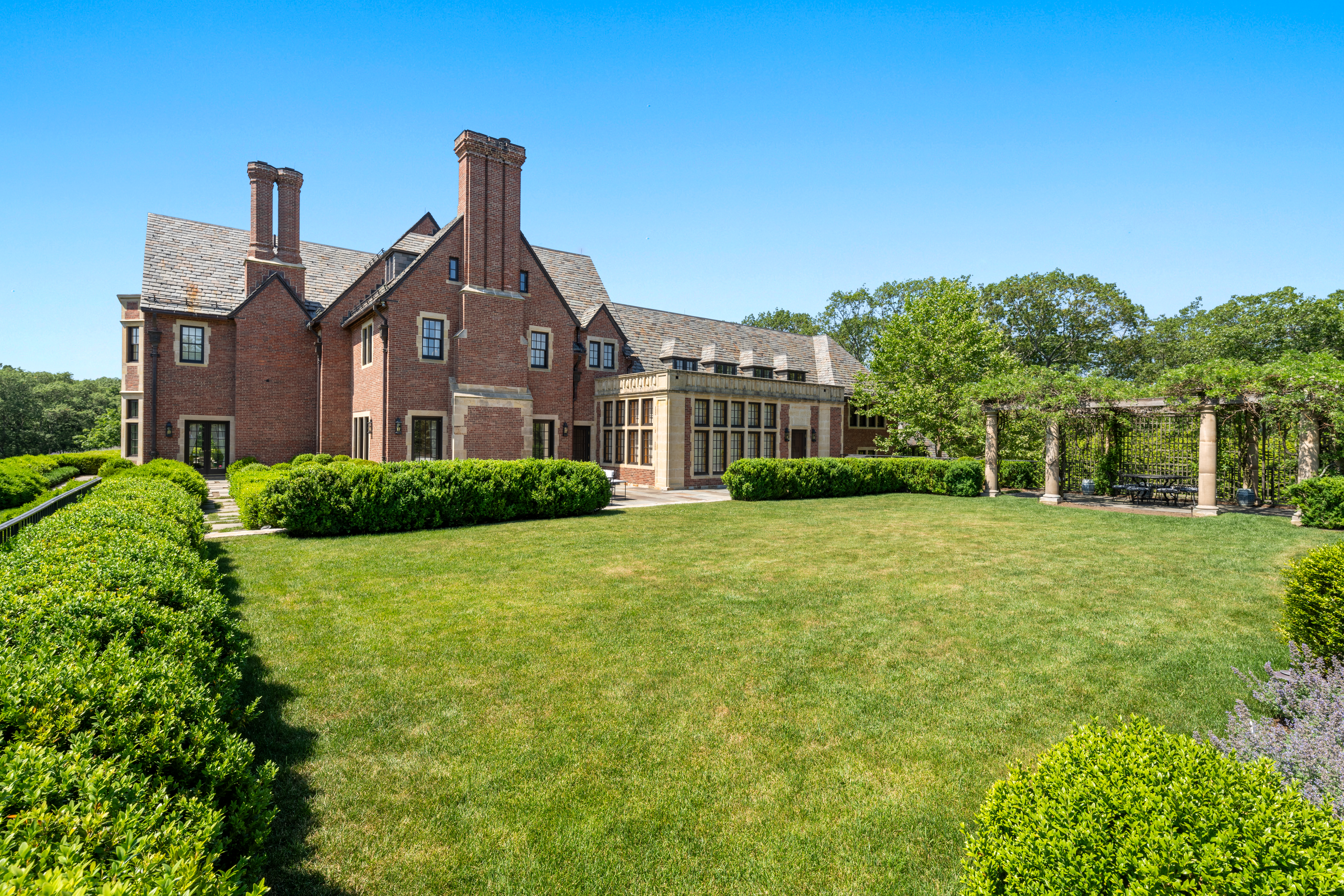 4 Willow Road 
