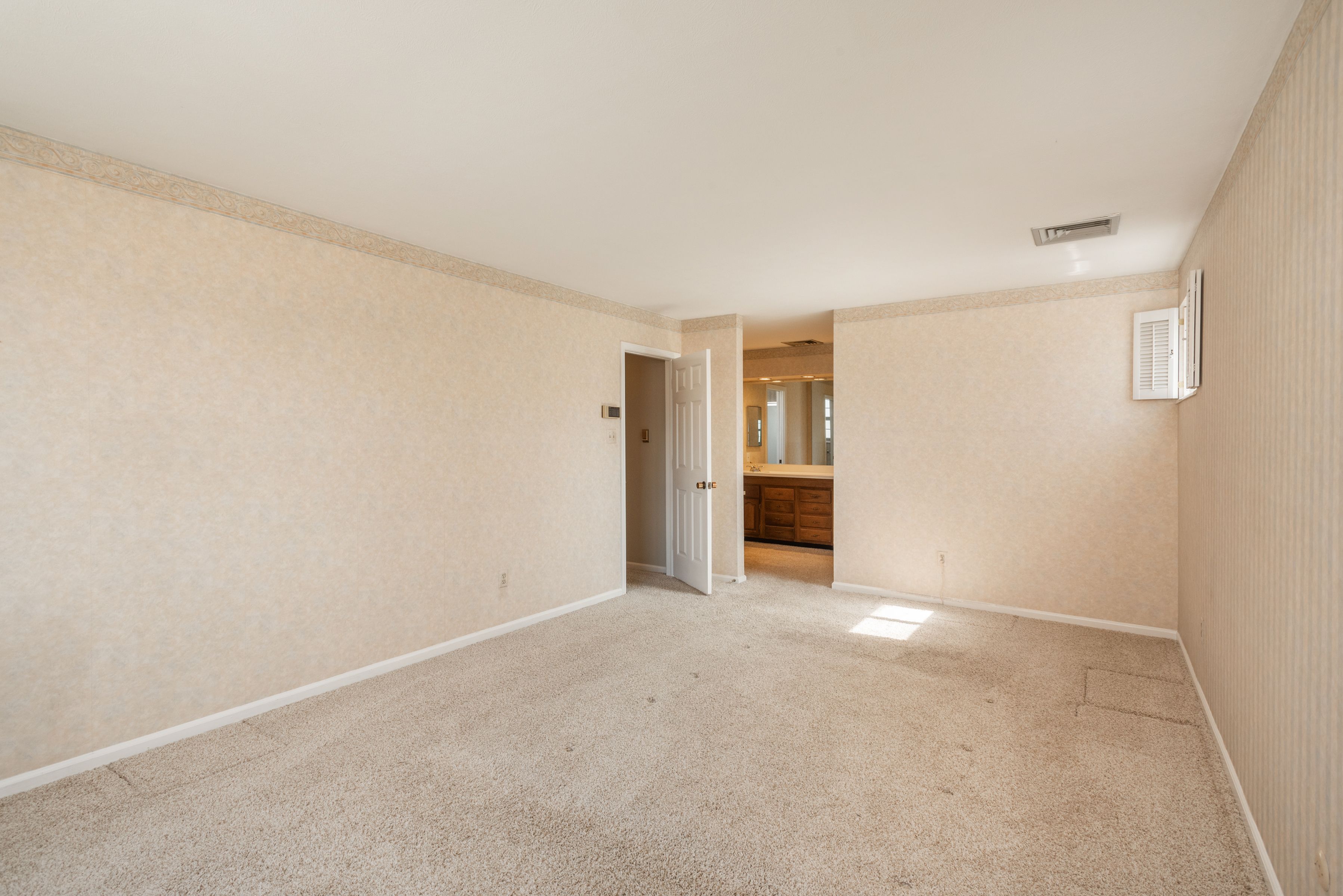 3926 S Magnolia Way 
