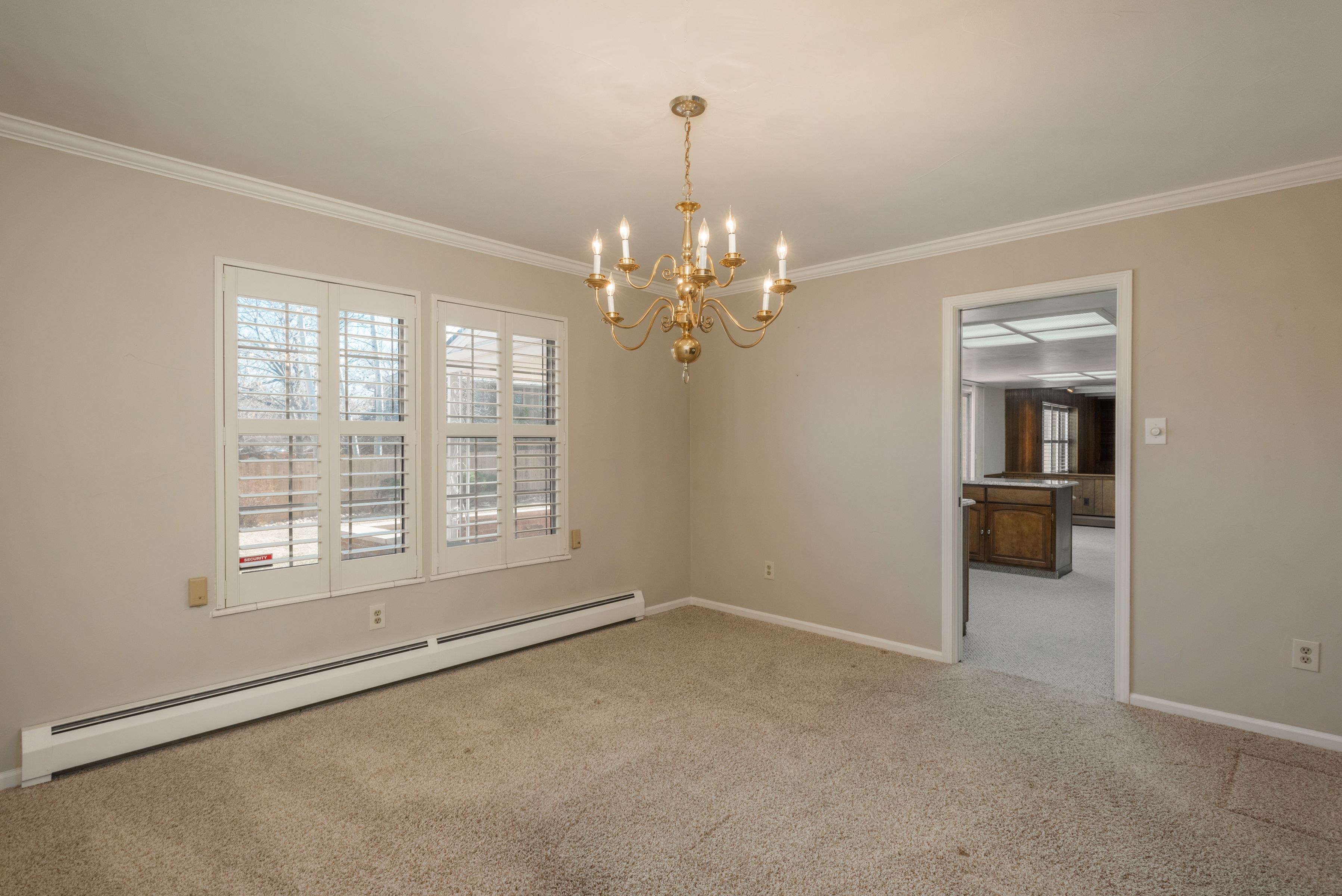 3926 S Magnolia Way 