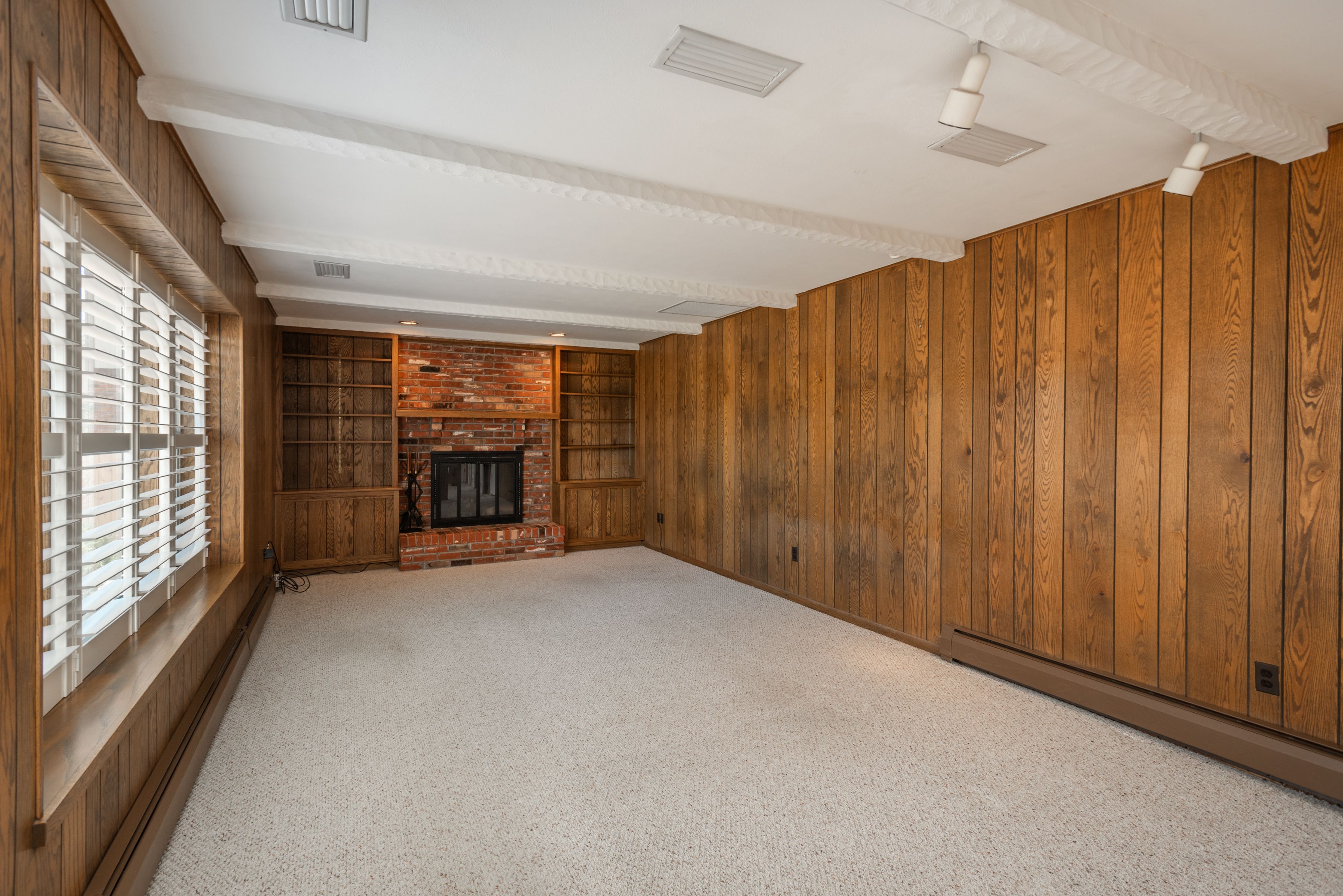3926 S Magnolia Way 