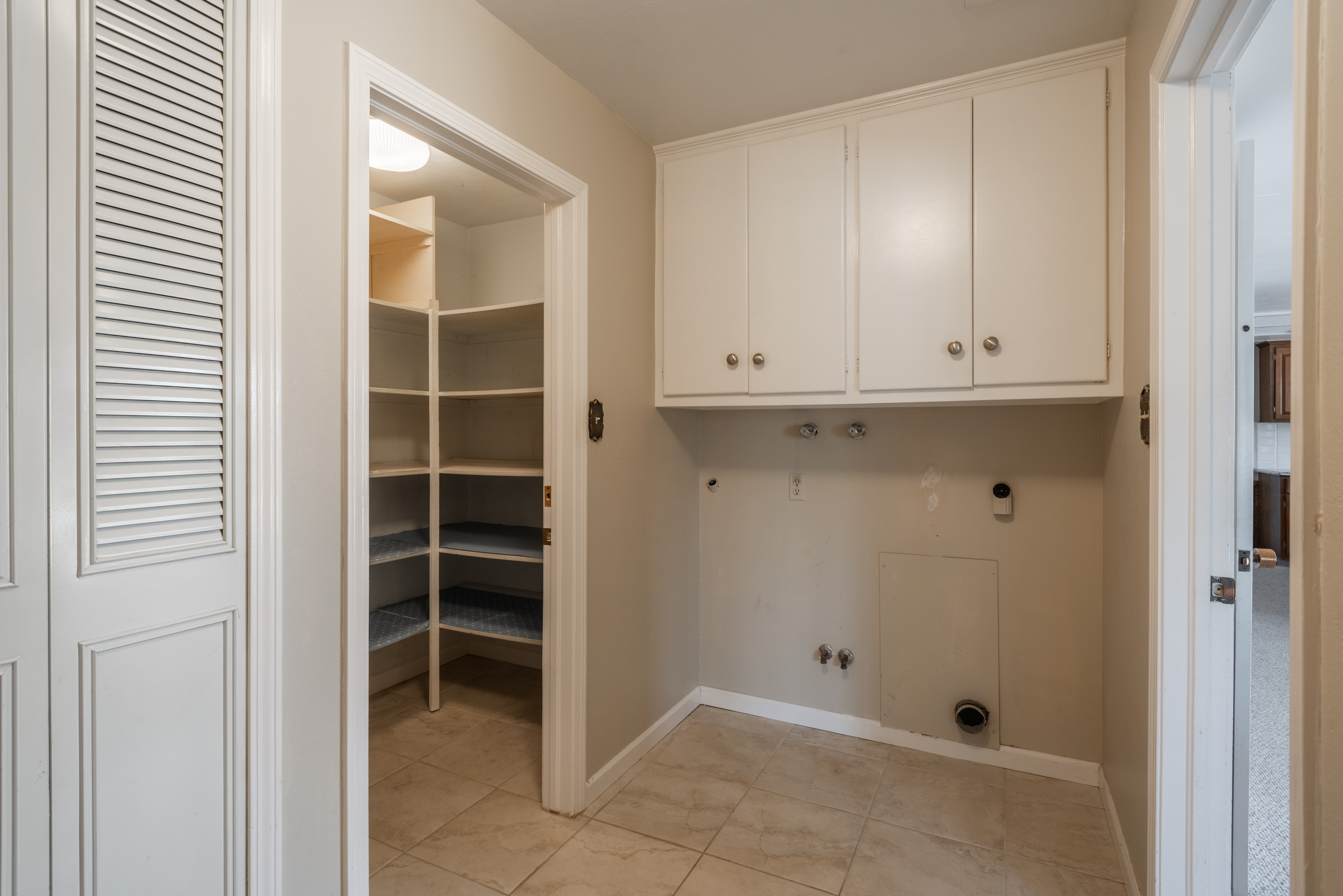 3926 S Magnolia Way 