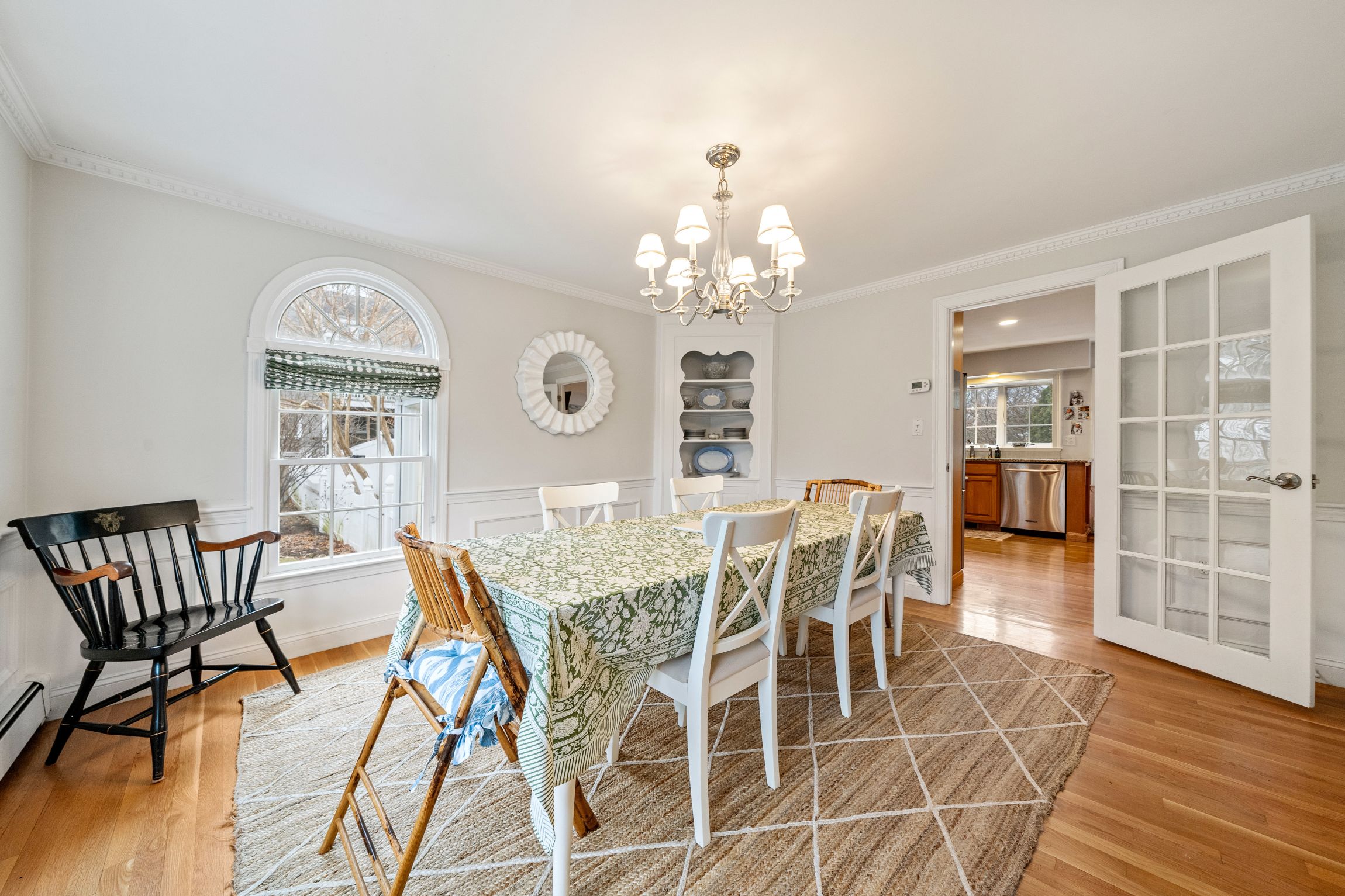 55 Burnside Rd 