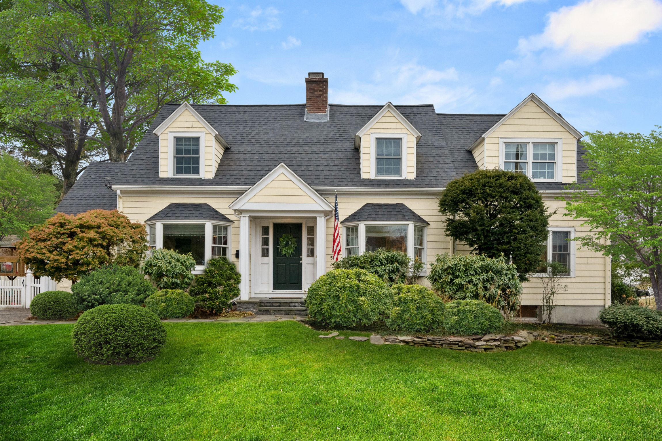 55 Burnside Rd 