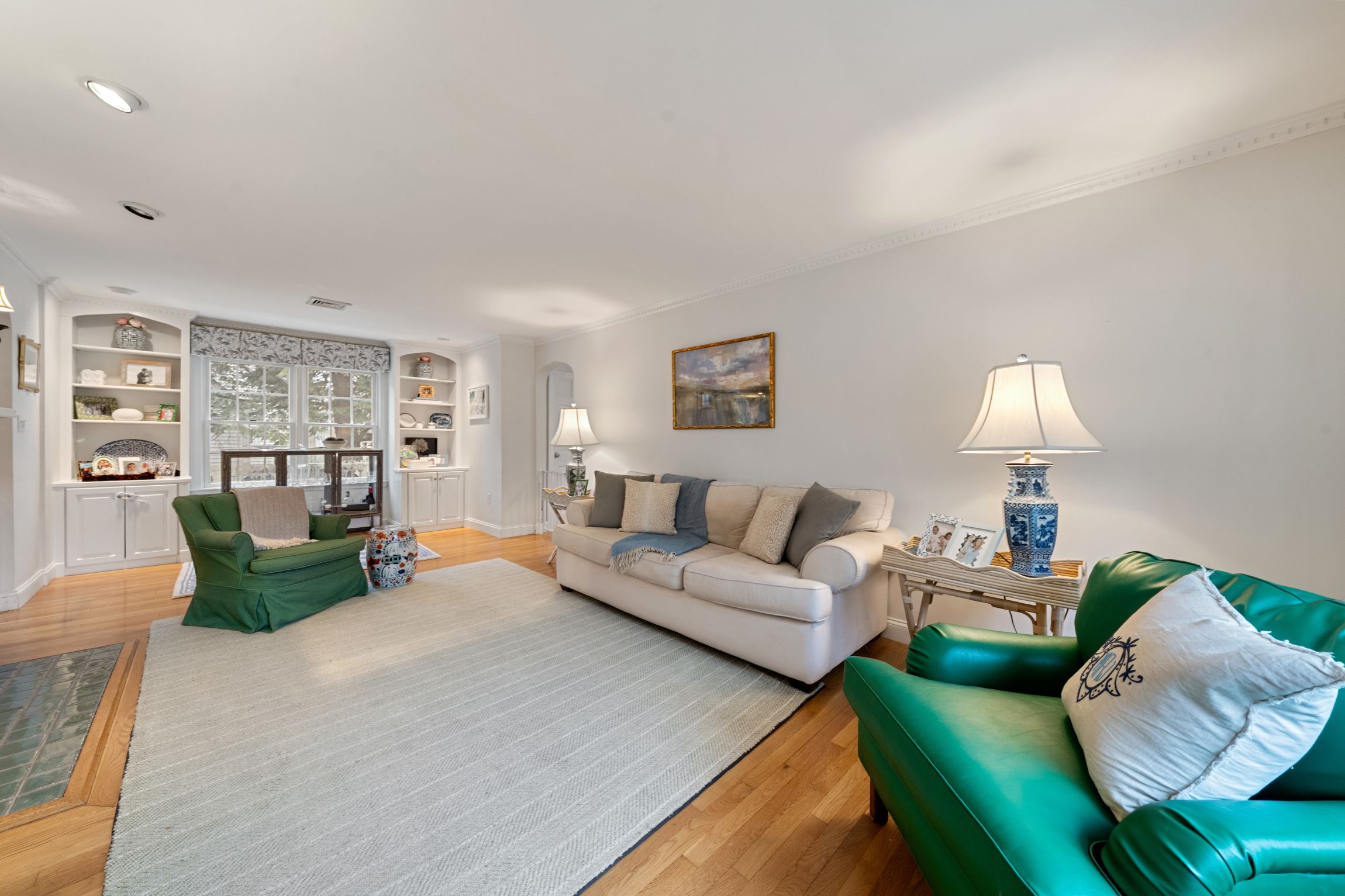 55 Burnside Rd 