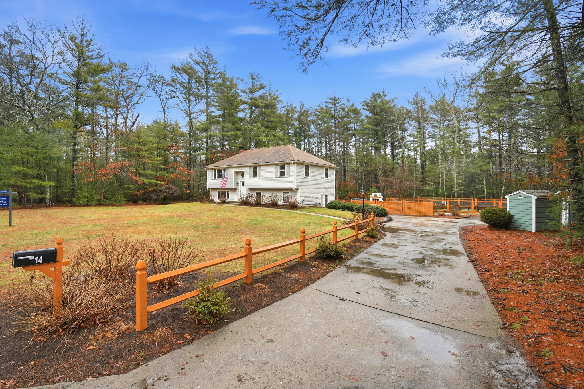 14 Treetop Lane