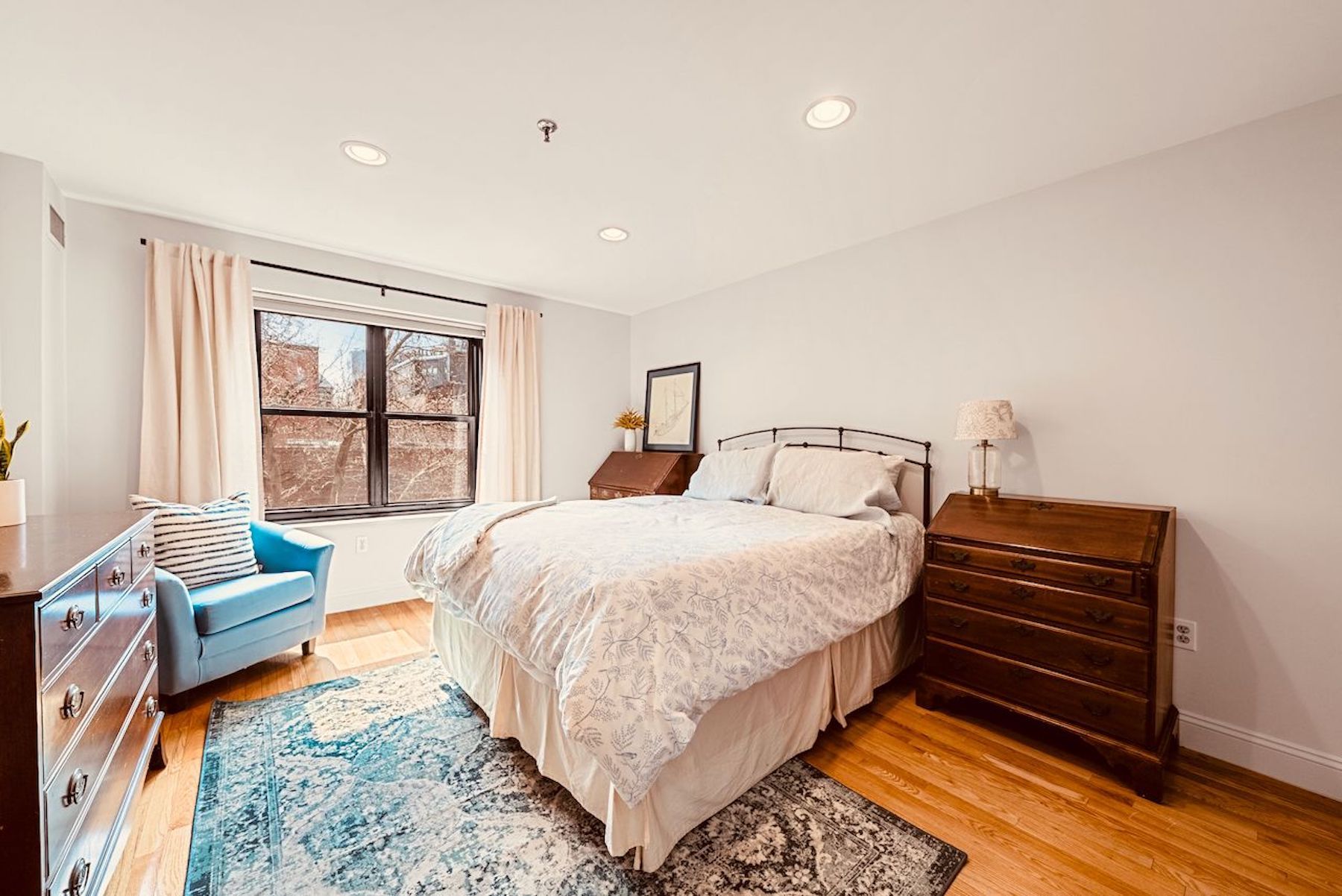 16 Harcourt St Unit# 3D