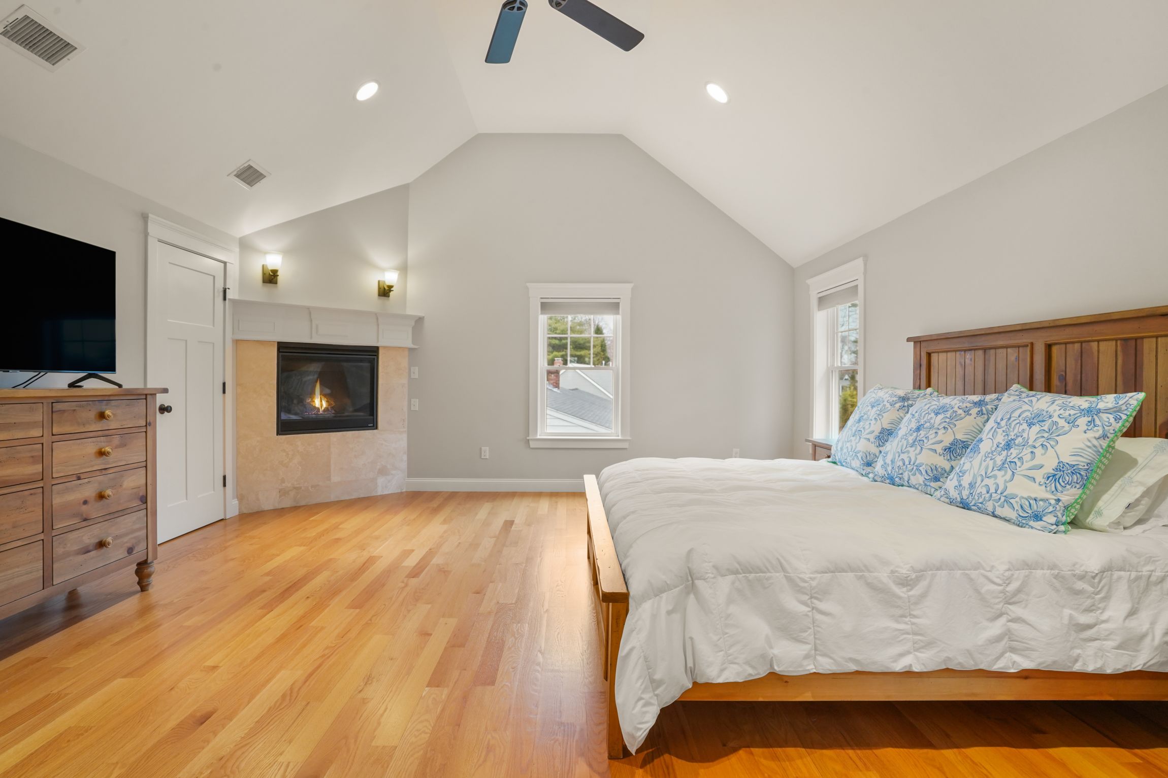 10 Higgins Road 