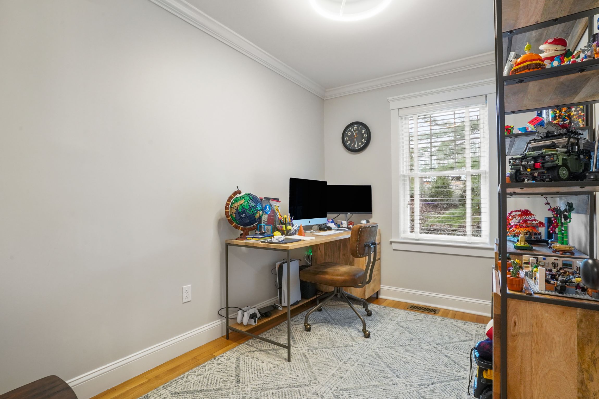 10 Higgins Road 
