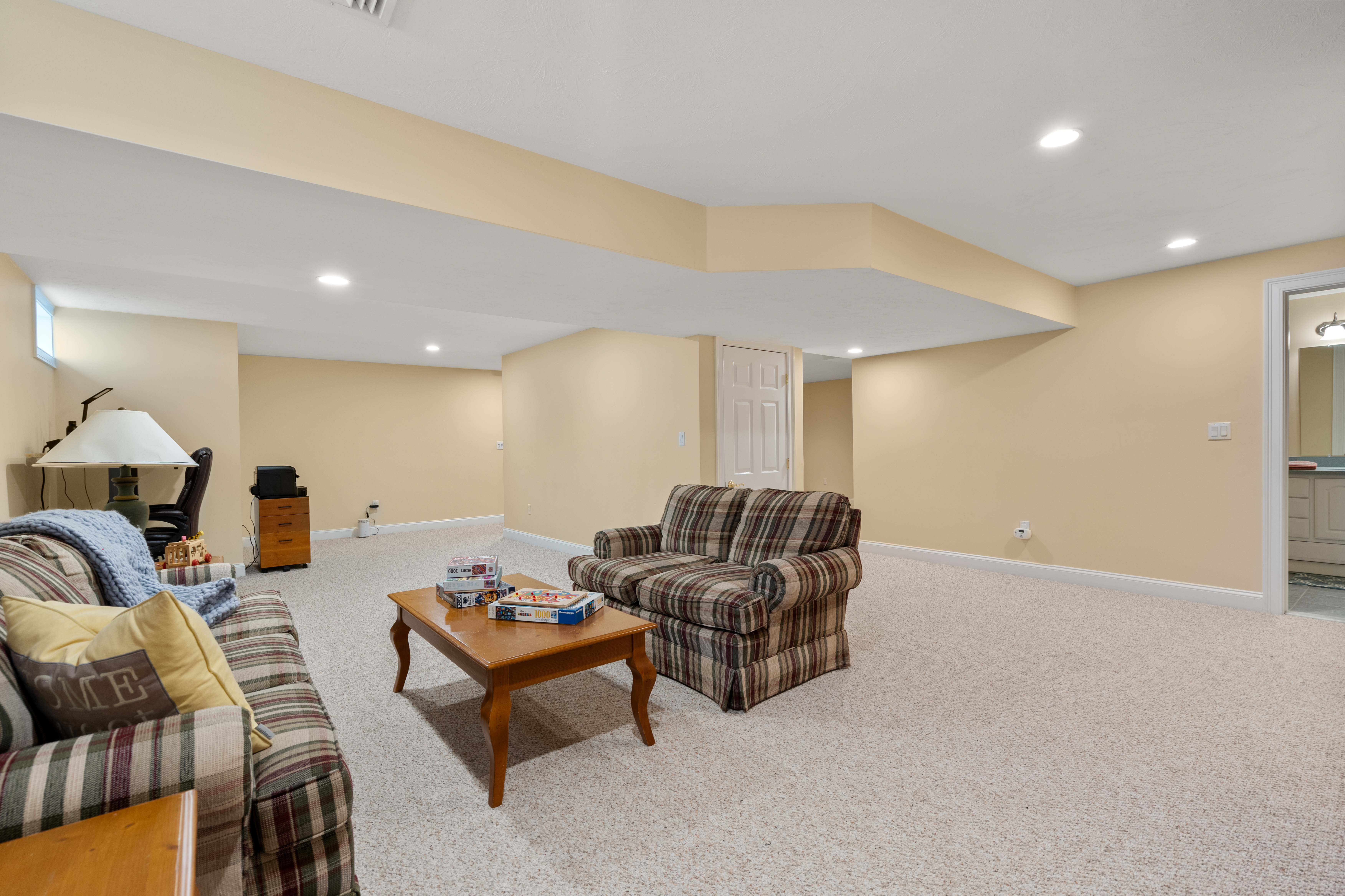 7 Crest Circle