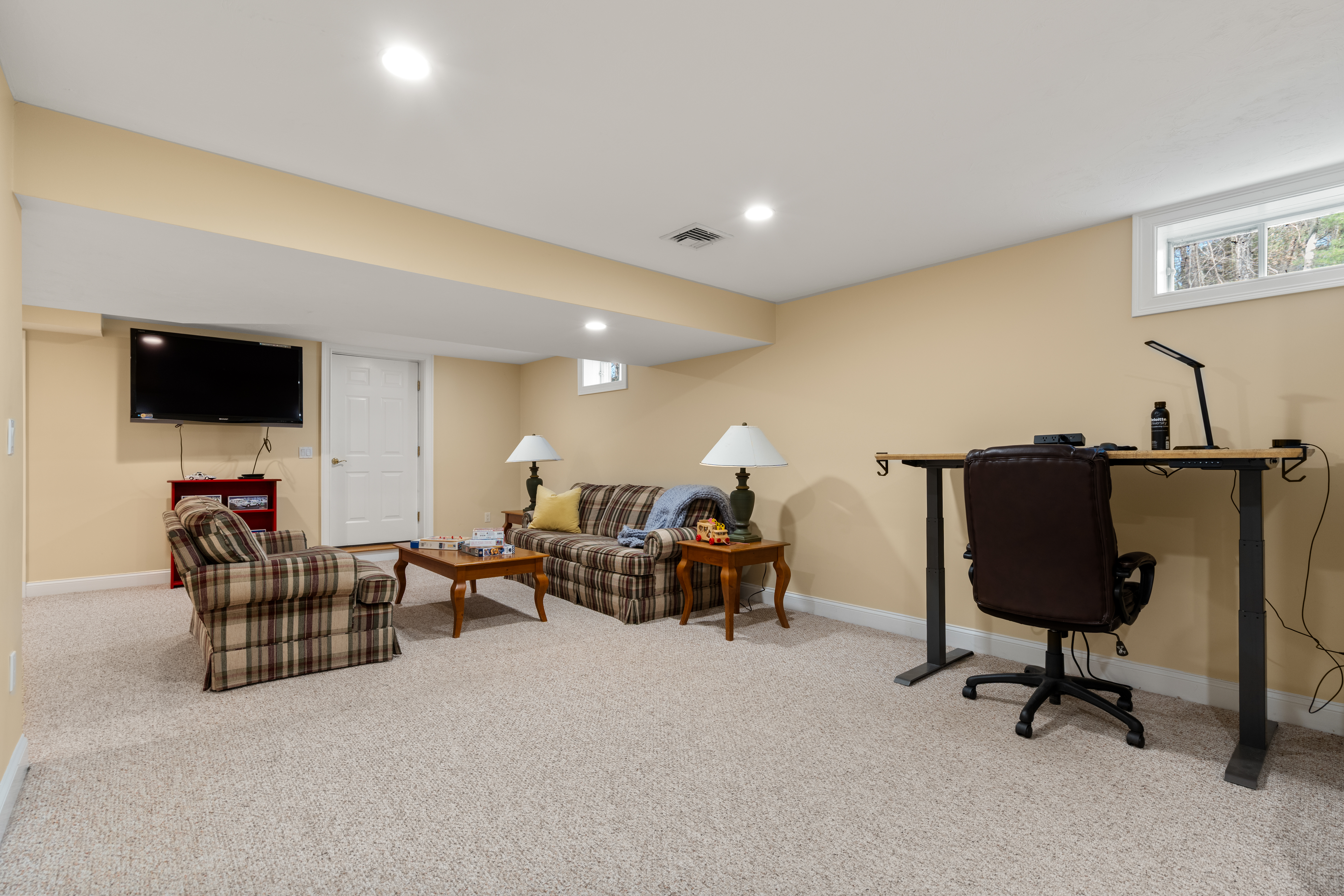 7 Crest Circle