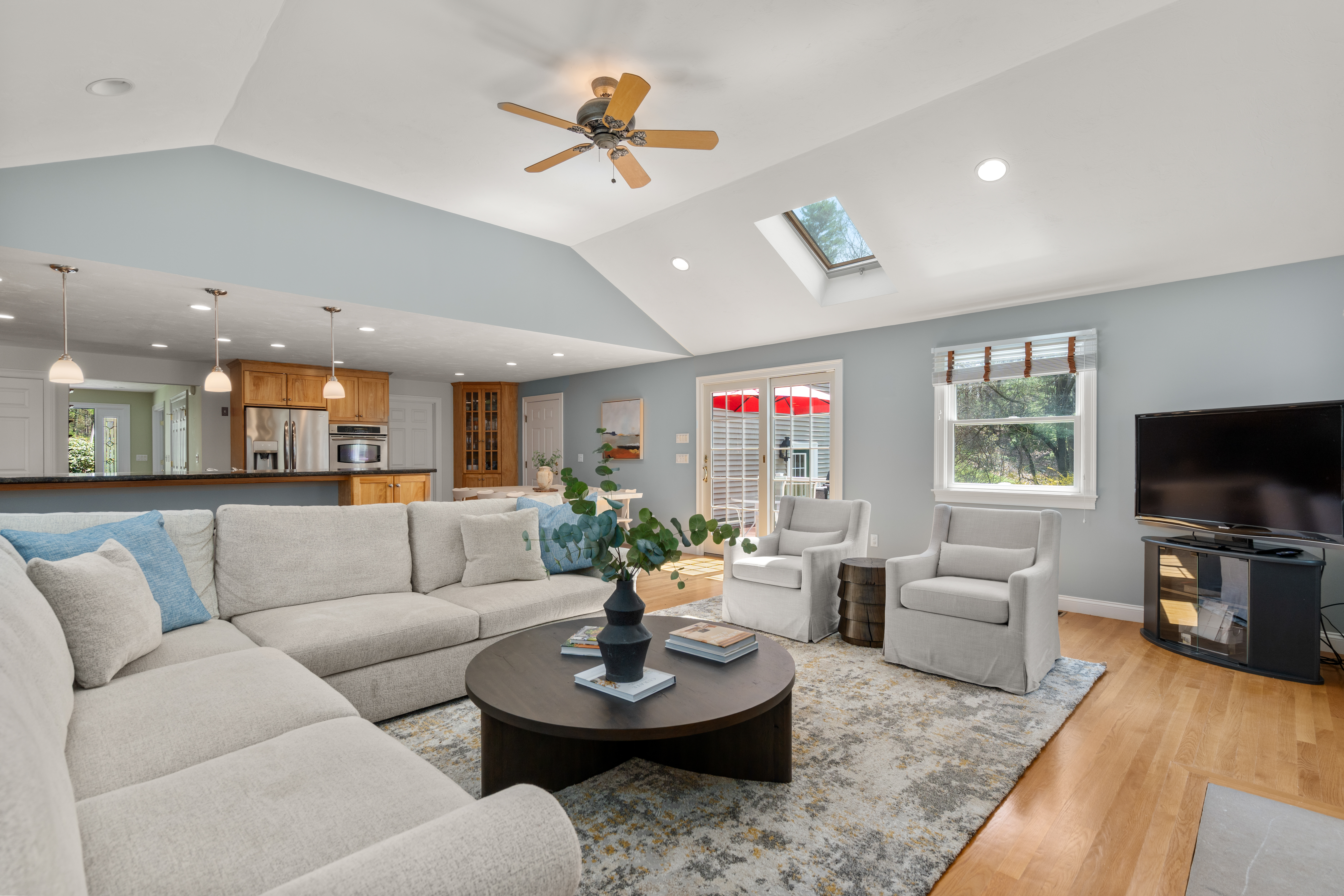 7 Crest Circle
