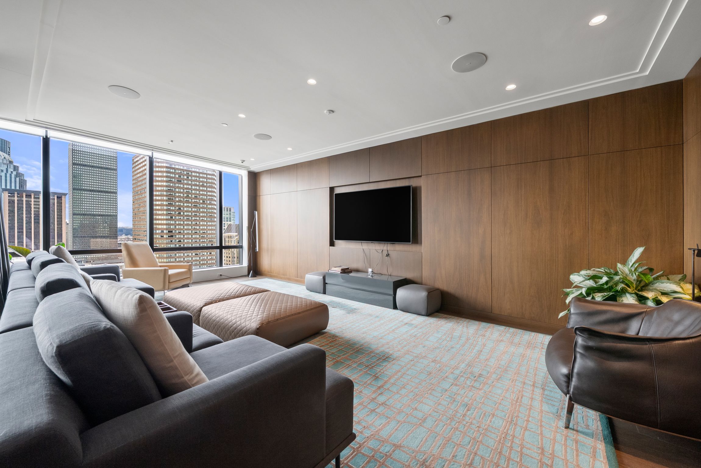430 Stuart St Unit# 1518