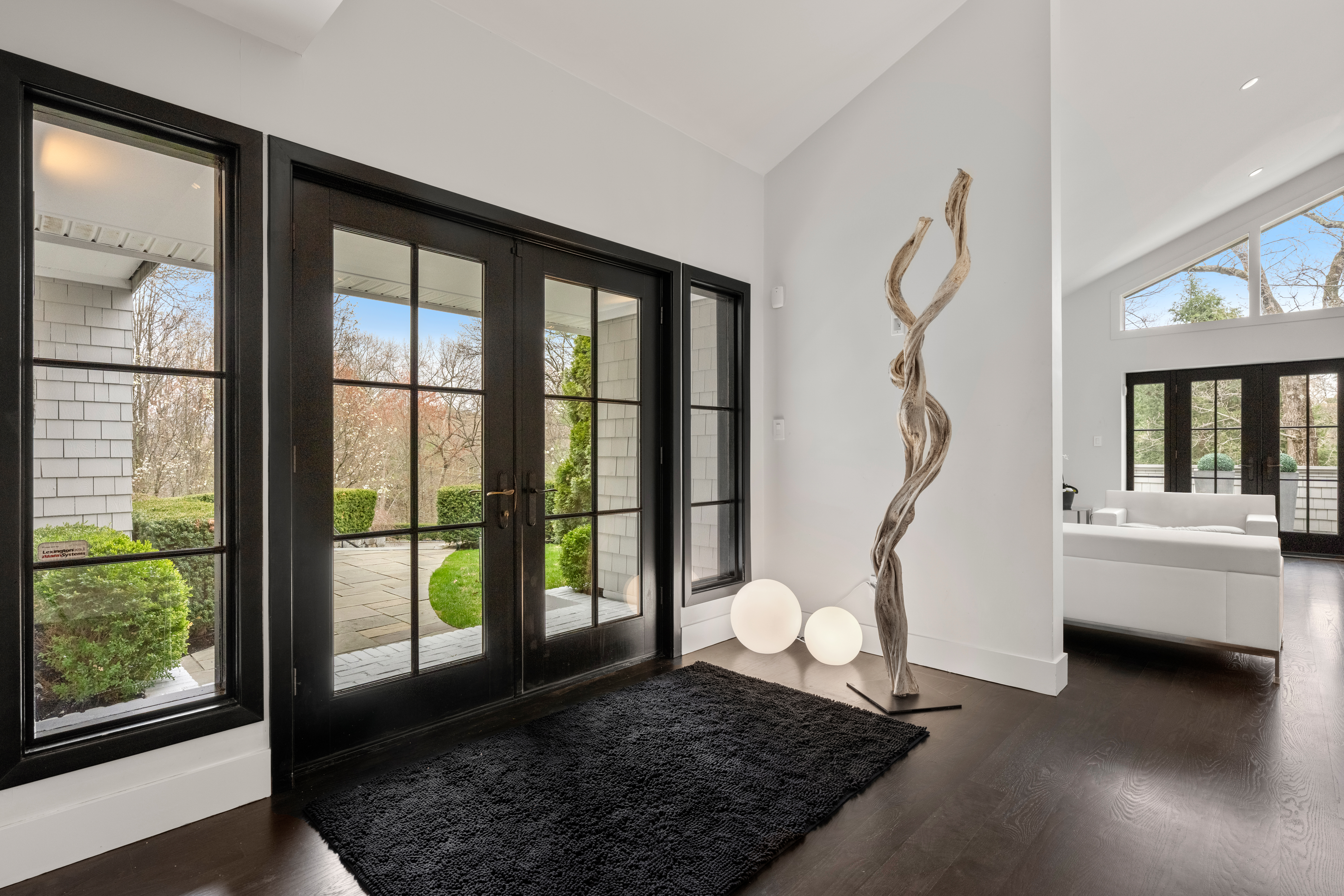 44 Meadowbrook Road