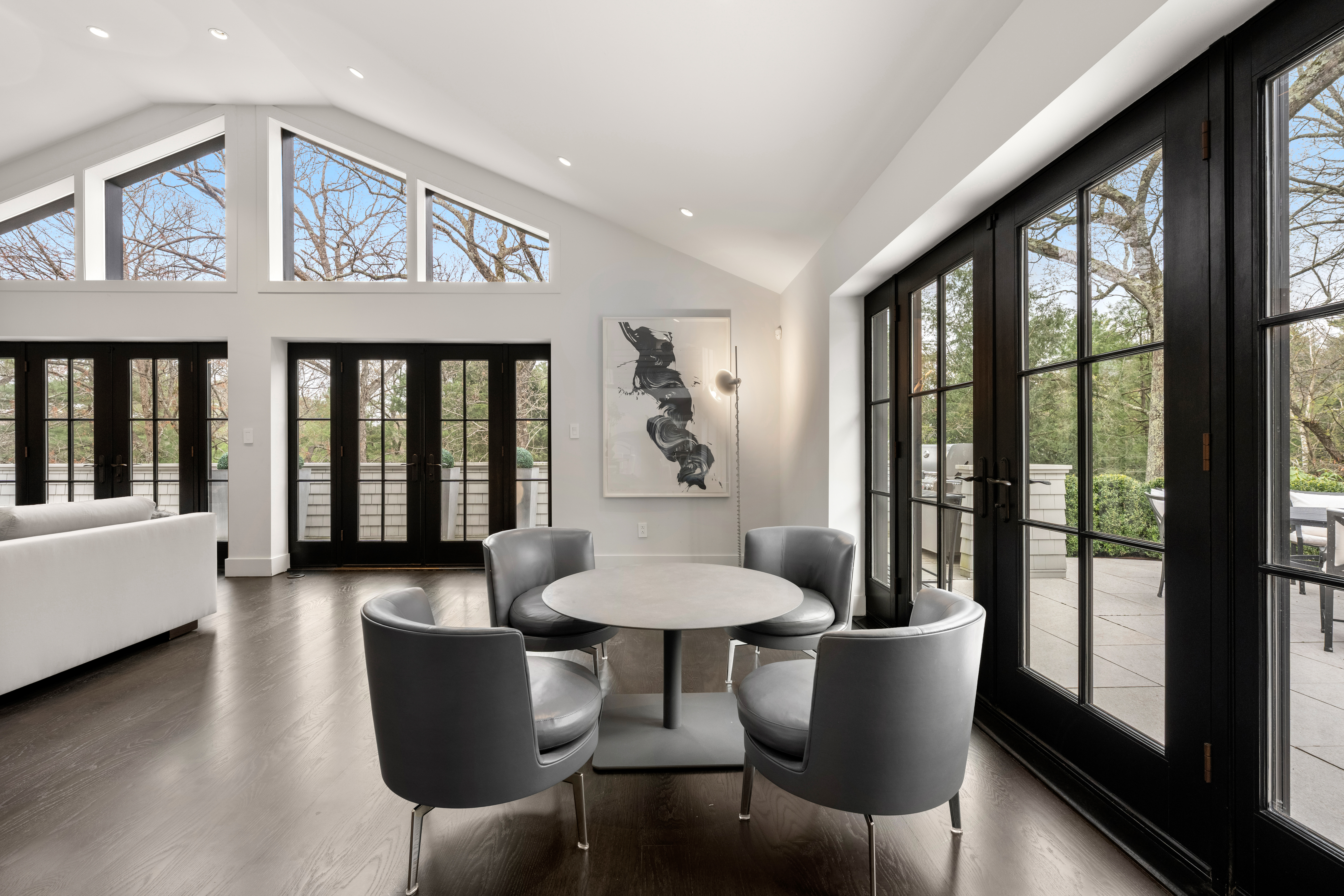 44 Meadowbrook Road