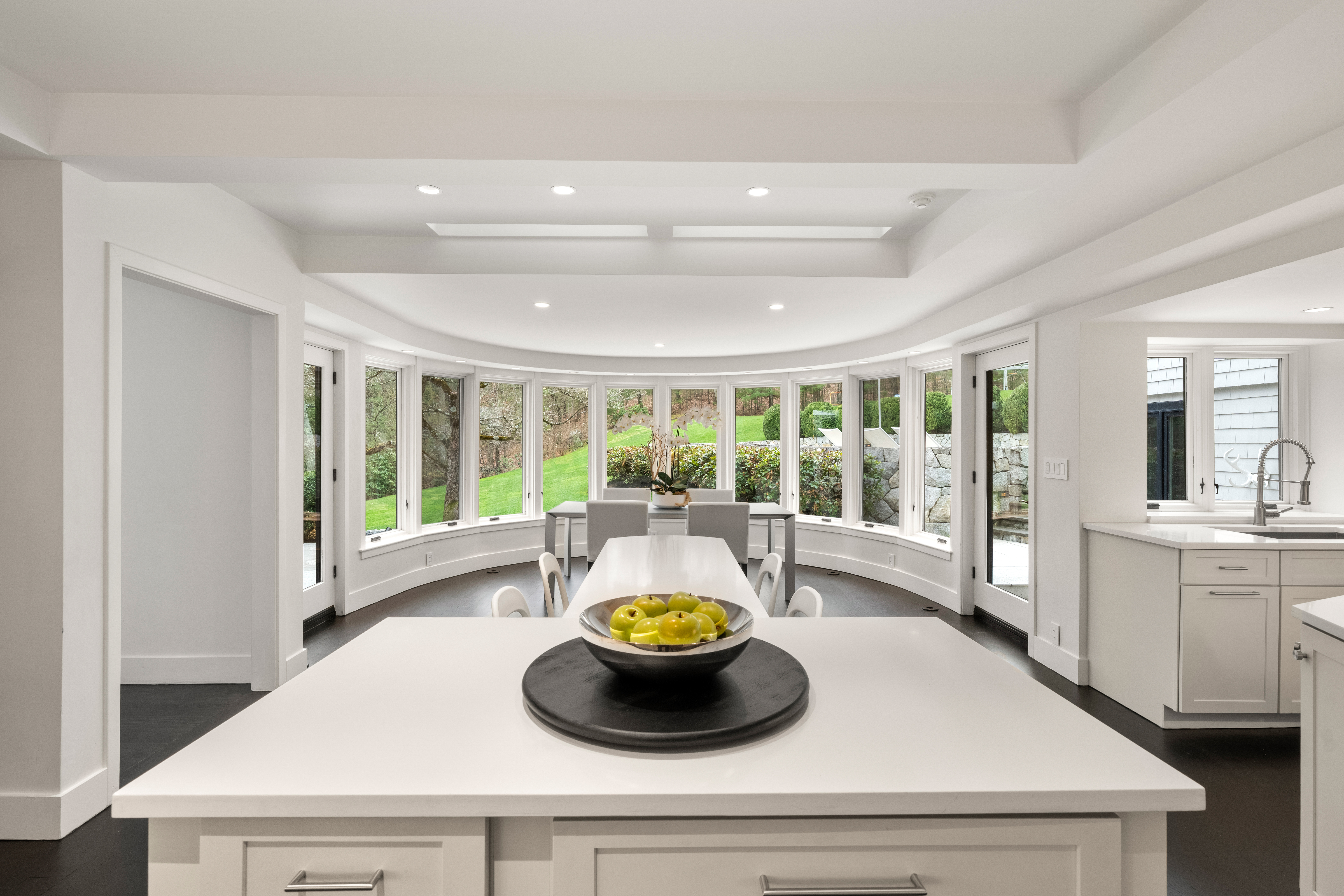 44 Meadowbrook Road