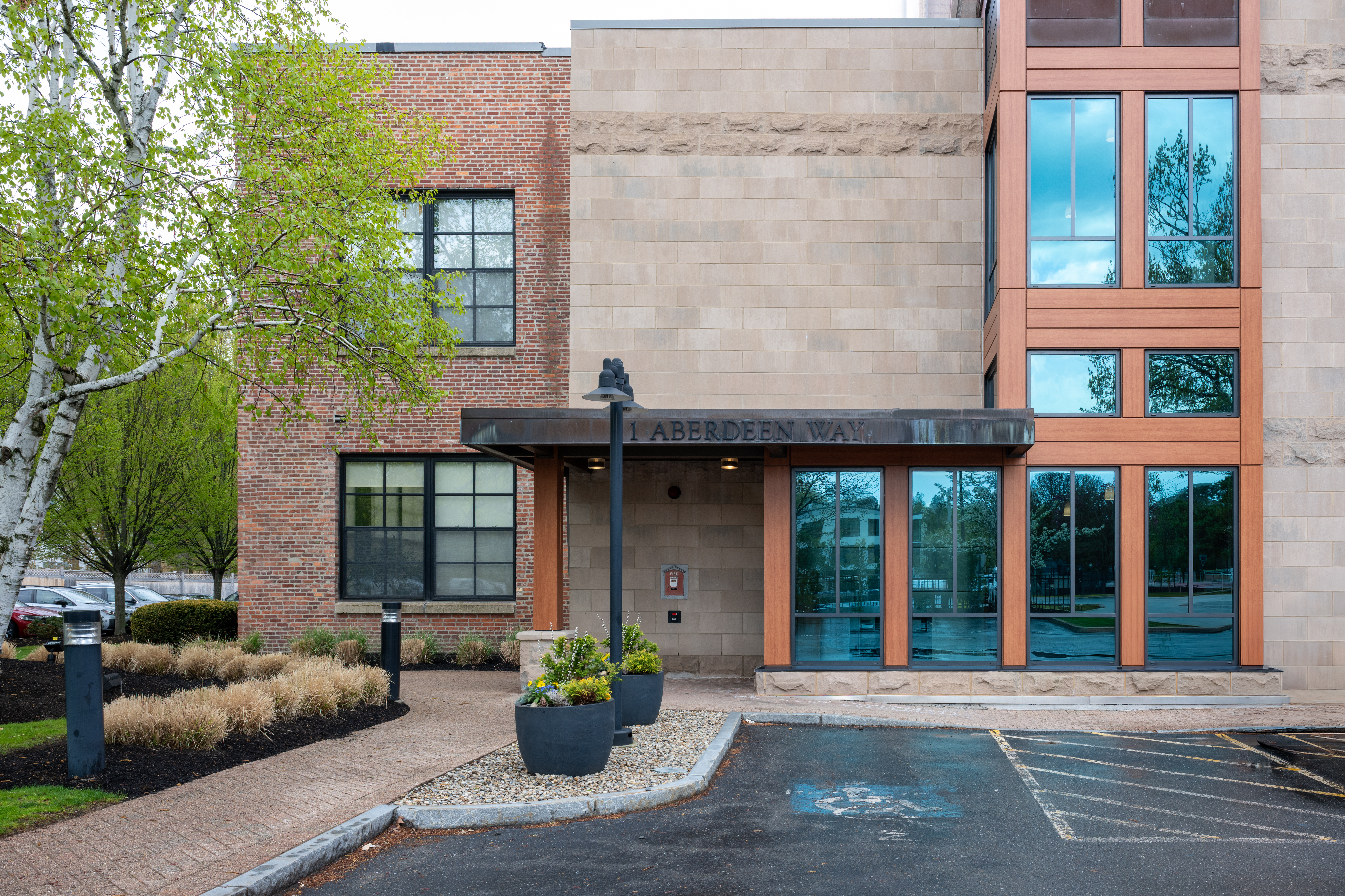 1 Aberdeen Way, Unit 221 