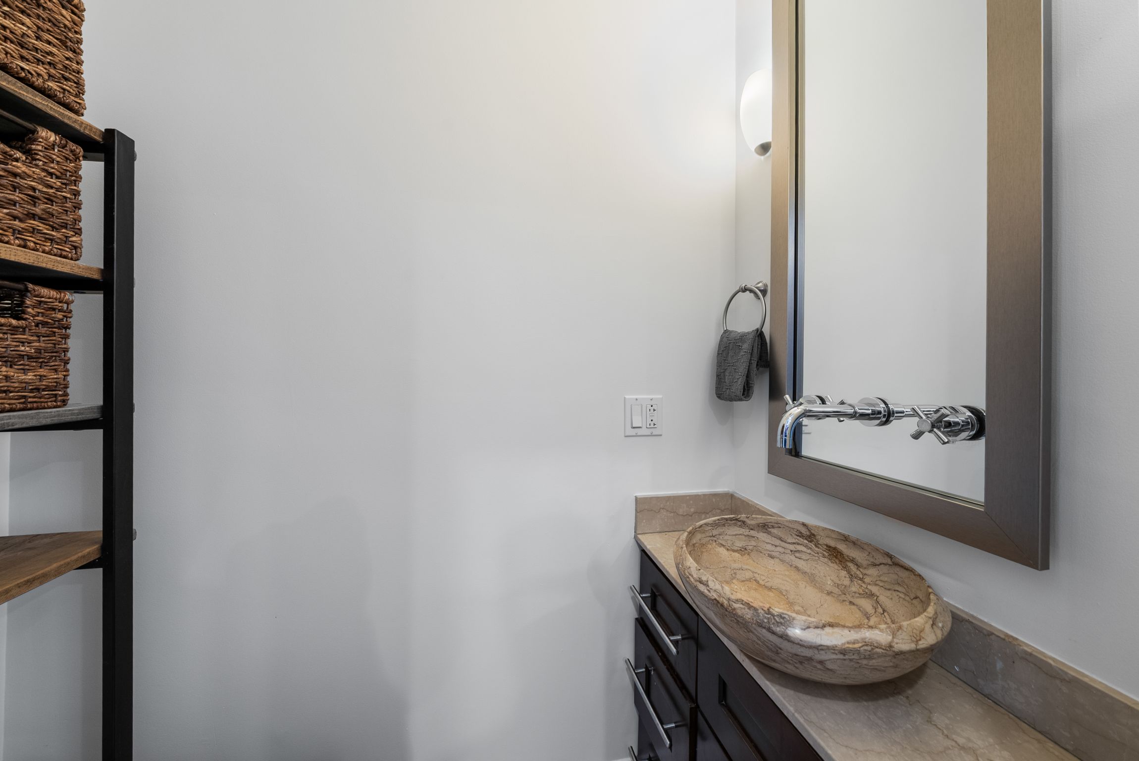 435 W 4th Street Unit# 2