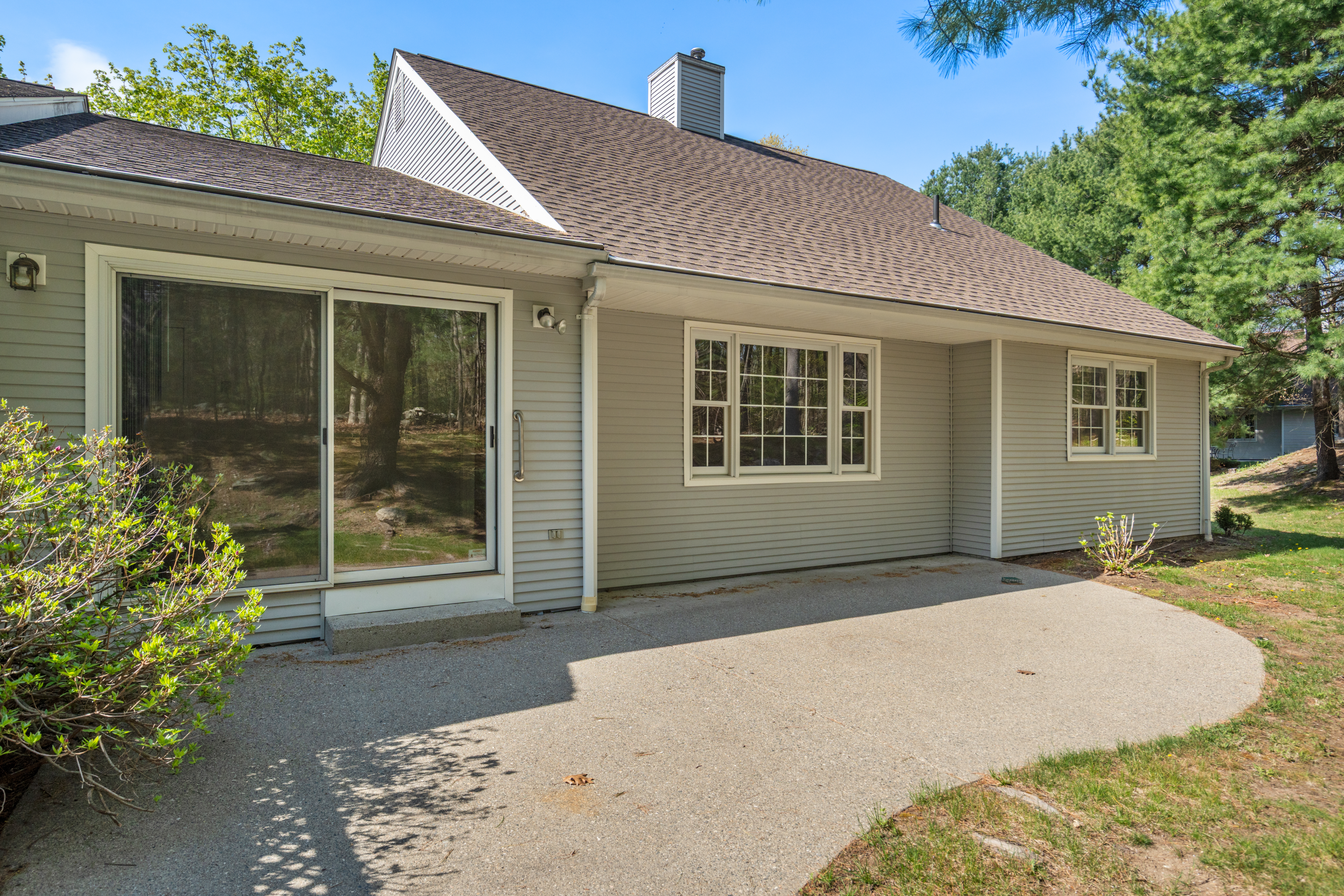 10 Cabot Drive Unit 51