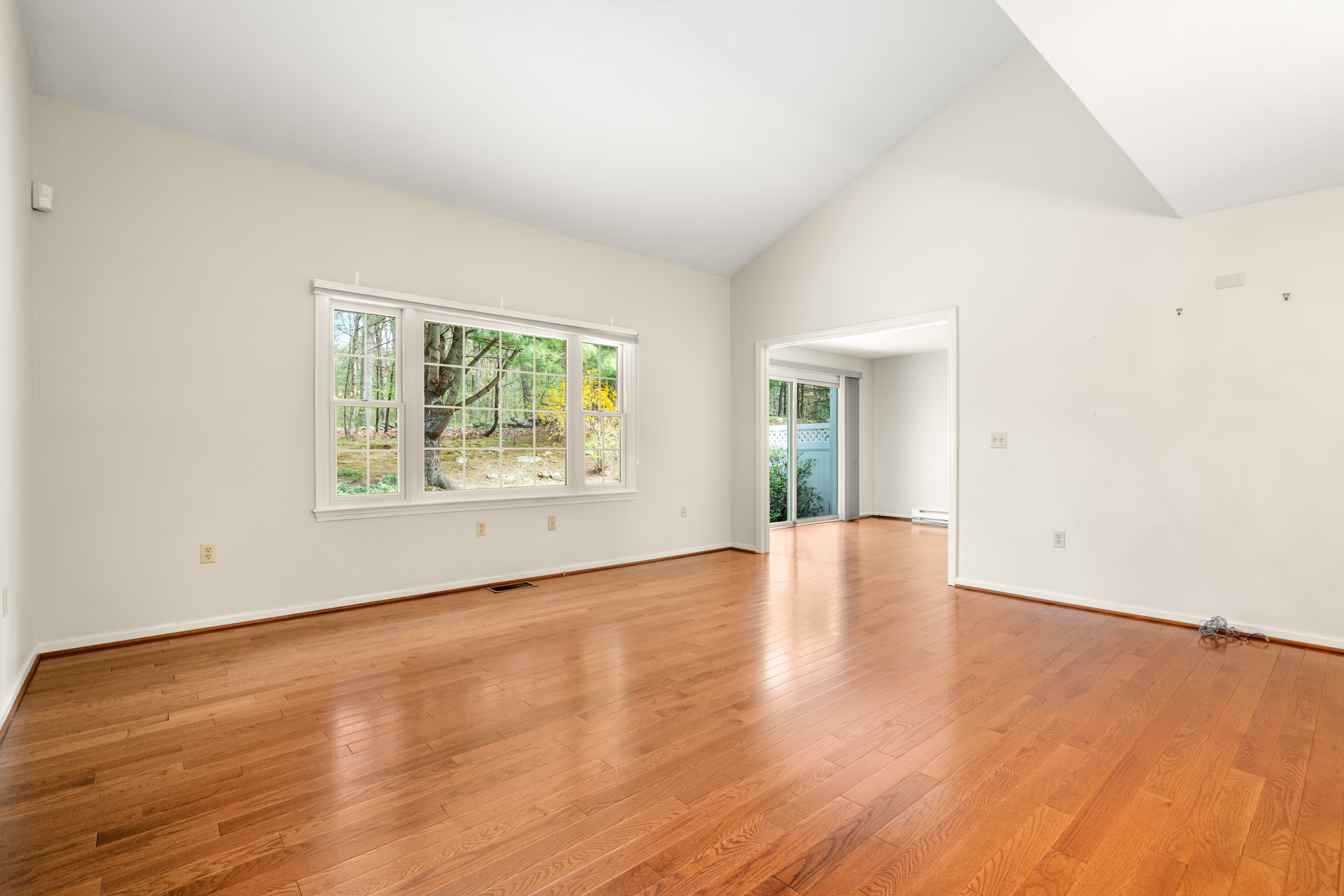 10 Cabot Drive Unit 51