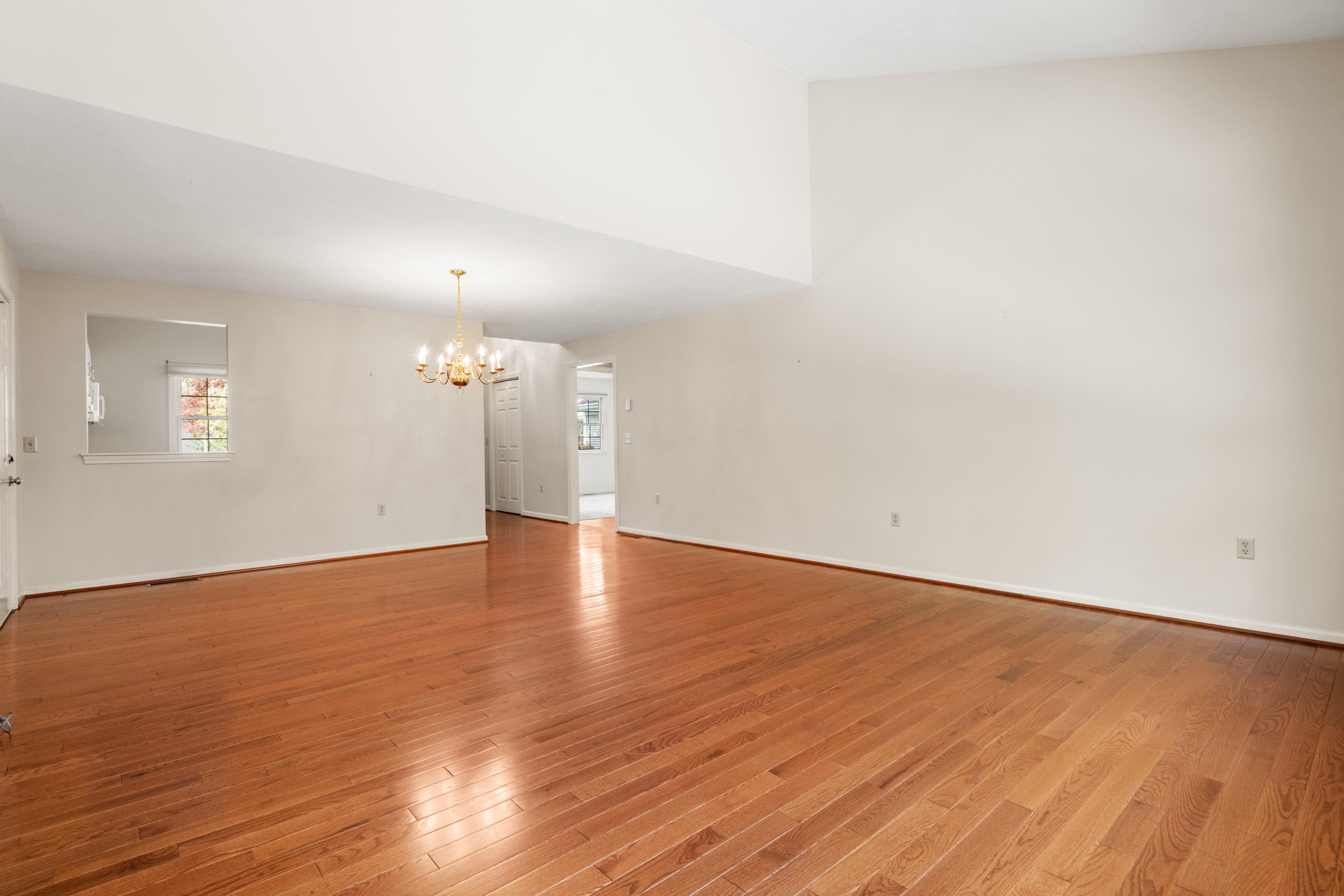 10 Cabot Drive Unit 51